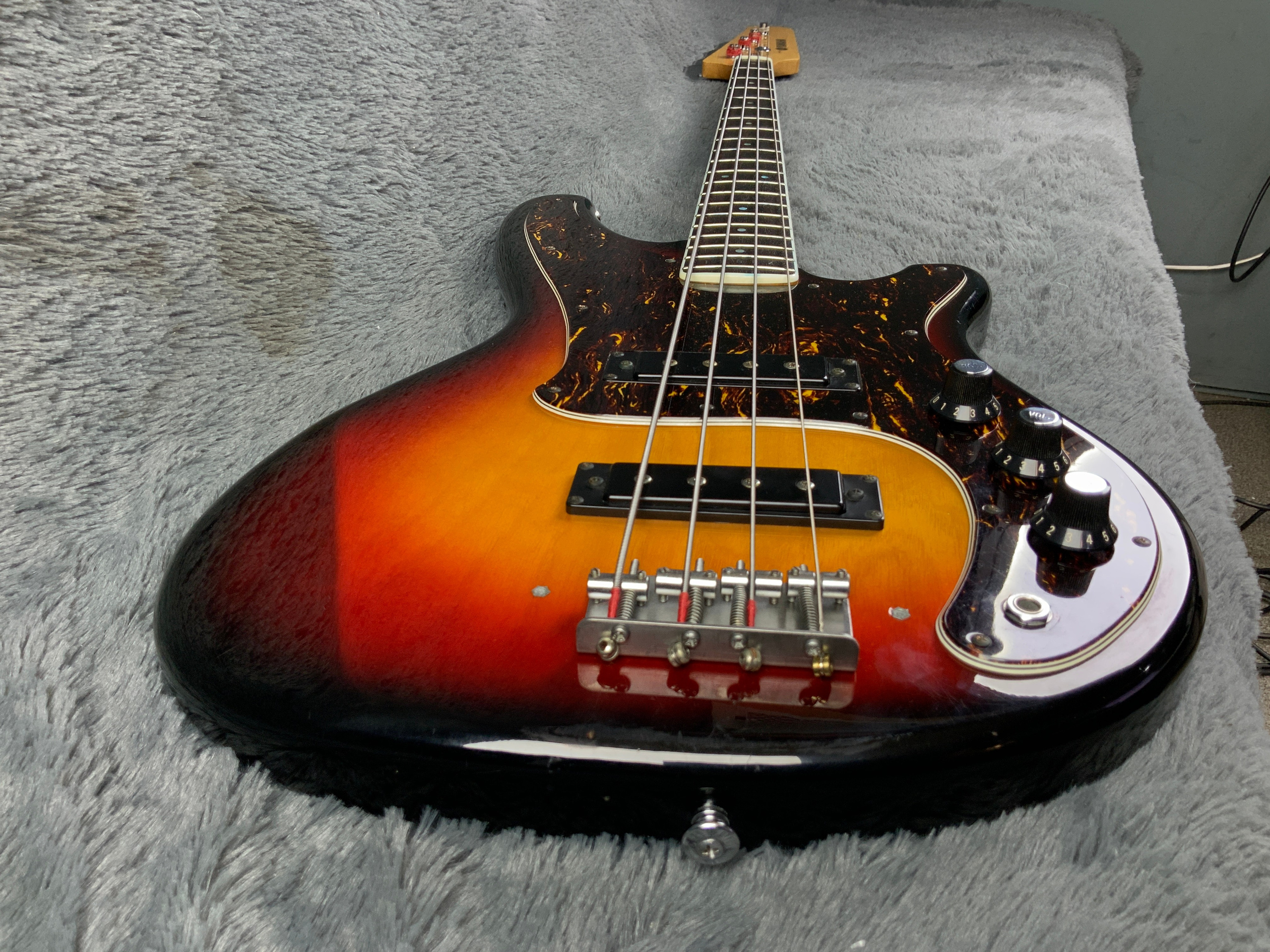 Yamaha SB-55 Super Bass