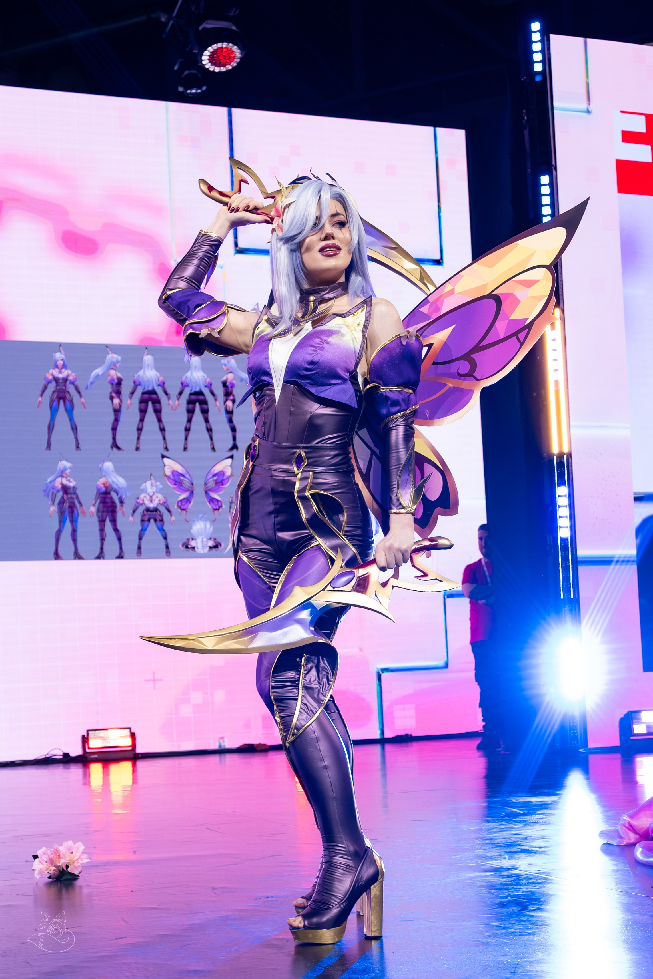 Сцена РЭД ЭКСПО 2024. Косплей фотограф