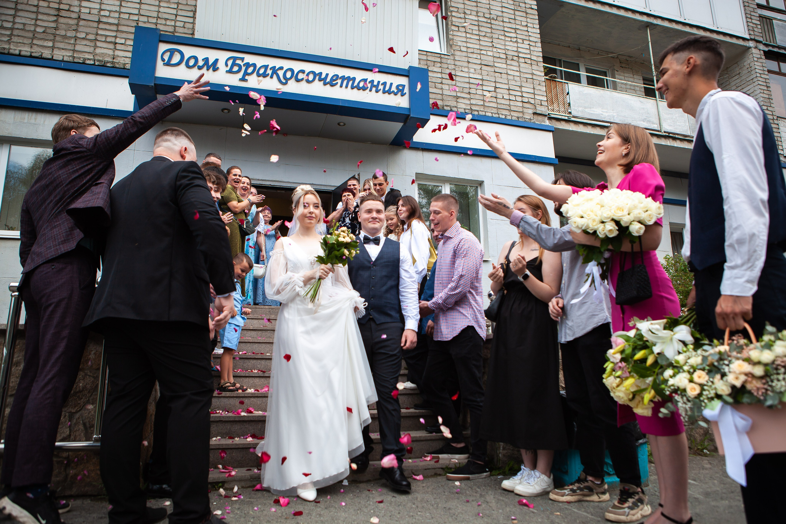 Свадебные фотографии. Фотограф и оператор Роман Фадеев в Екатеринбурге
