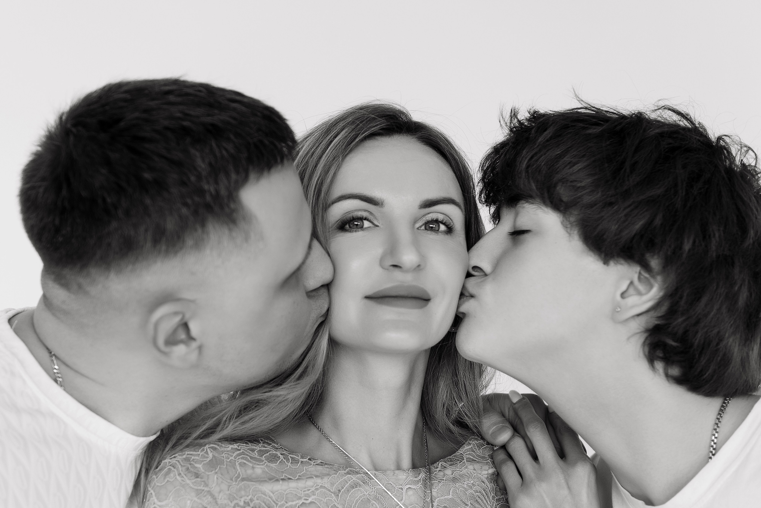 Семейная съёмка большой семьи в Москве. Детский фотограф в Долгопрудном и Москве