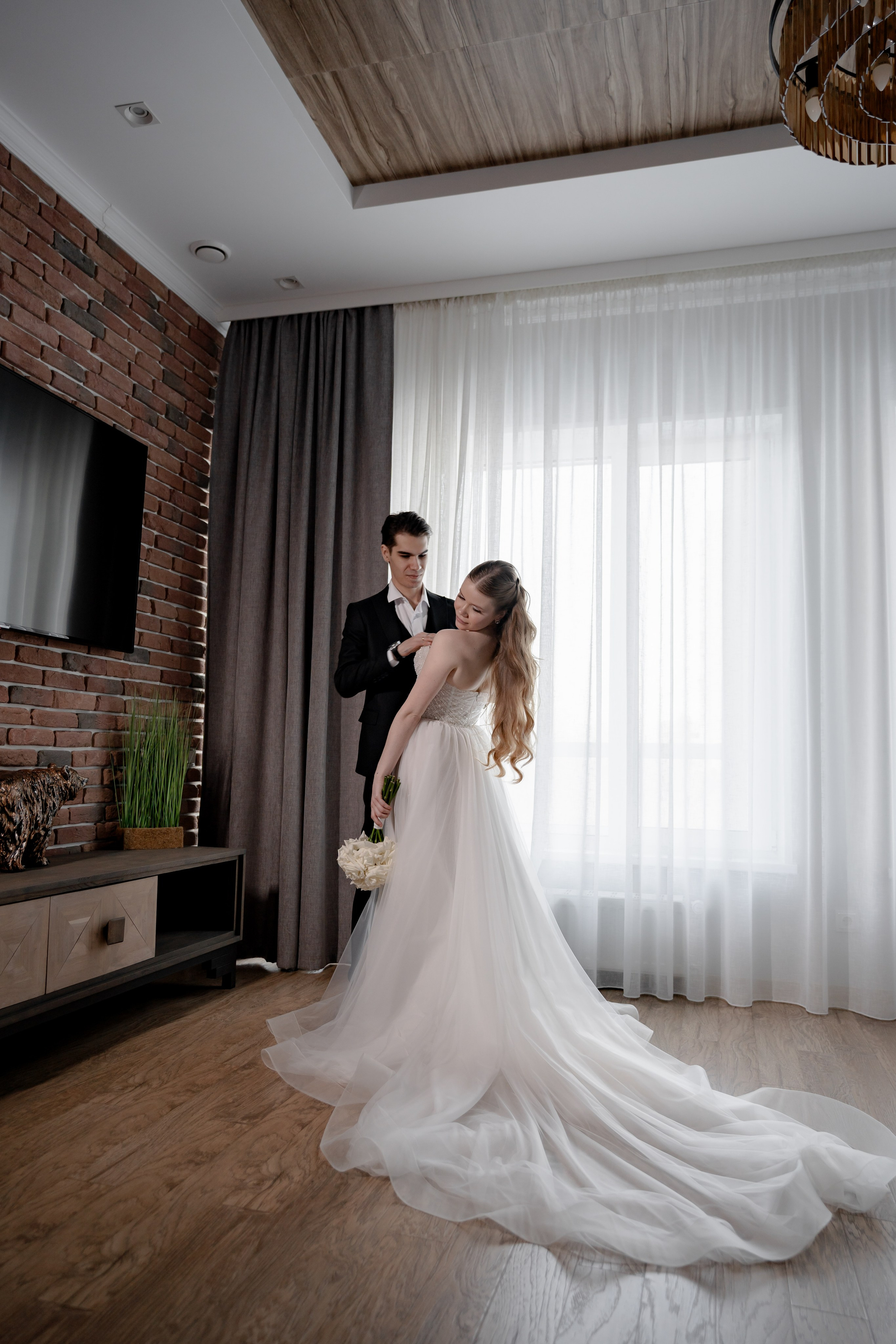 СВАДЕБНАЯ СЬЕМКА СБОРОВ В ОТЕЛЕ И ВЫЕЗД НА ЦЕРЕМОНИЮ (СНЯТО В СИБИРЕ В НИЖНЕВАРТОВСКЕ)М. Профессиональный фотограф, Санкт-Петербург — Виктория Богомолова