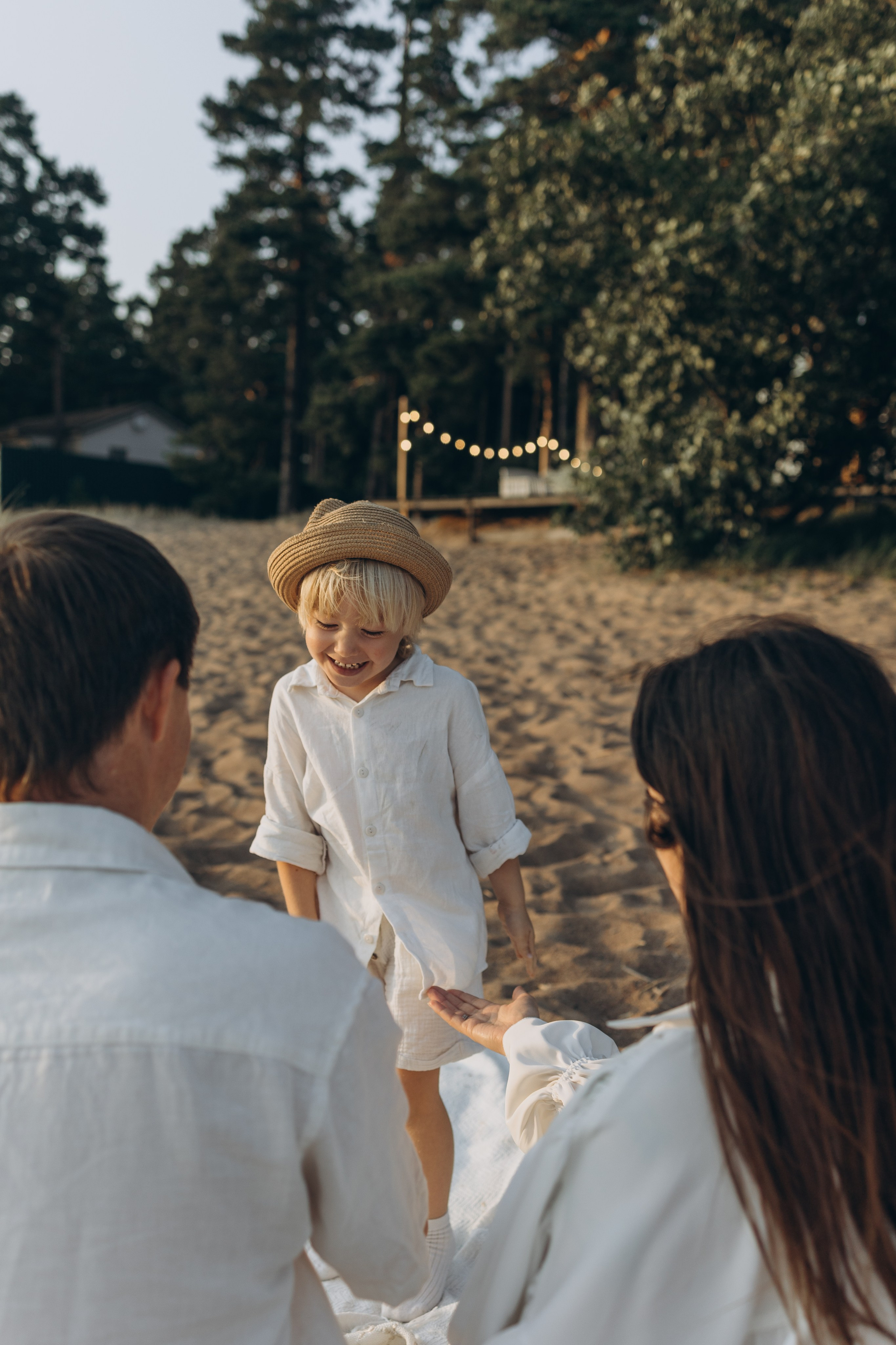 Эмилия, Дмитрий и Демид на Финском заливе. Семейный фотограф в Москве Виктория Ястребинская