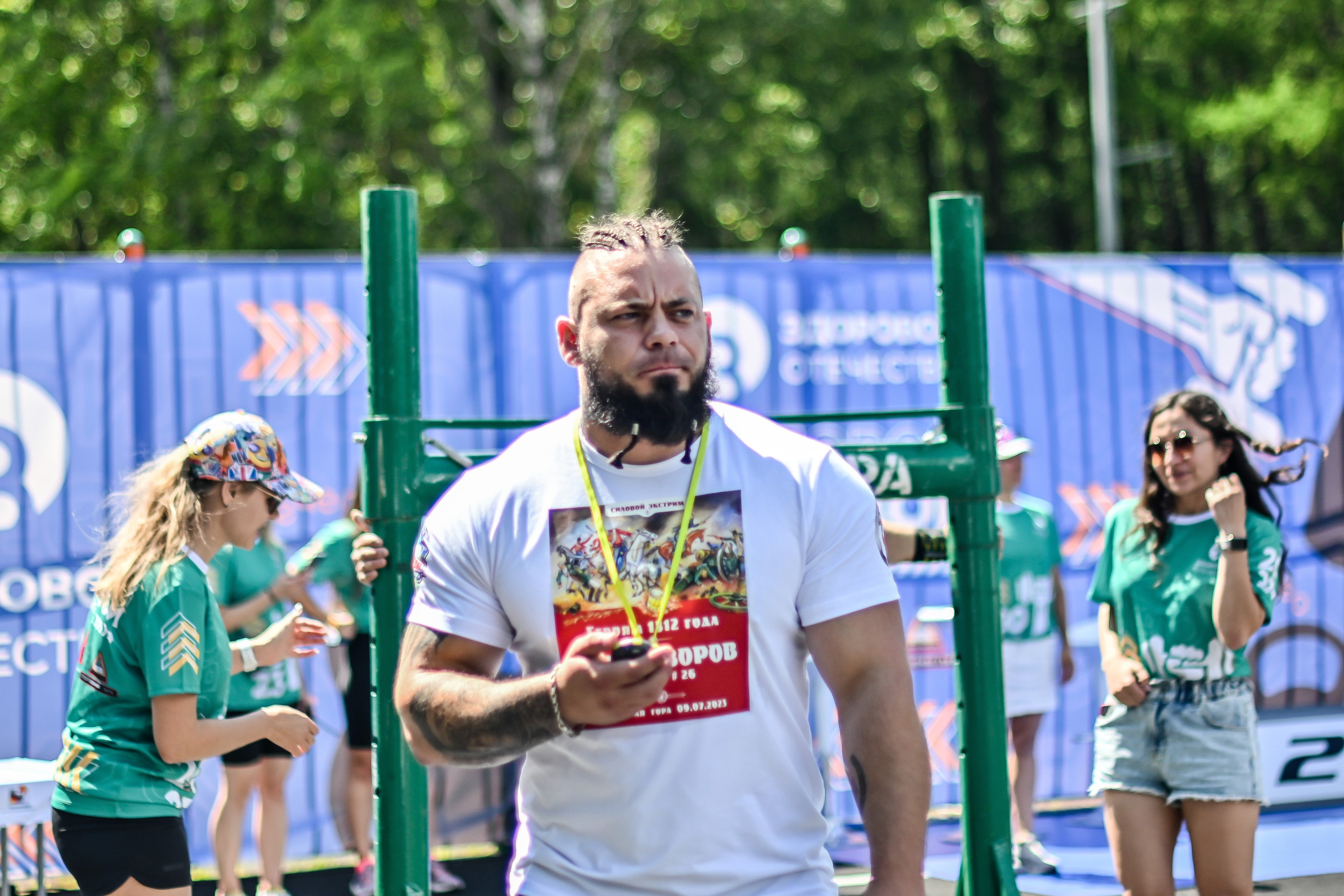 СТРОНГ. Фотограф для бизнесконтента, репортажей и семейного альбома в Москве
