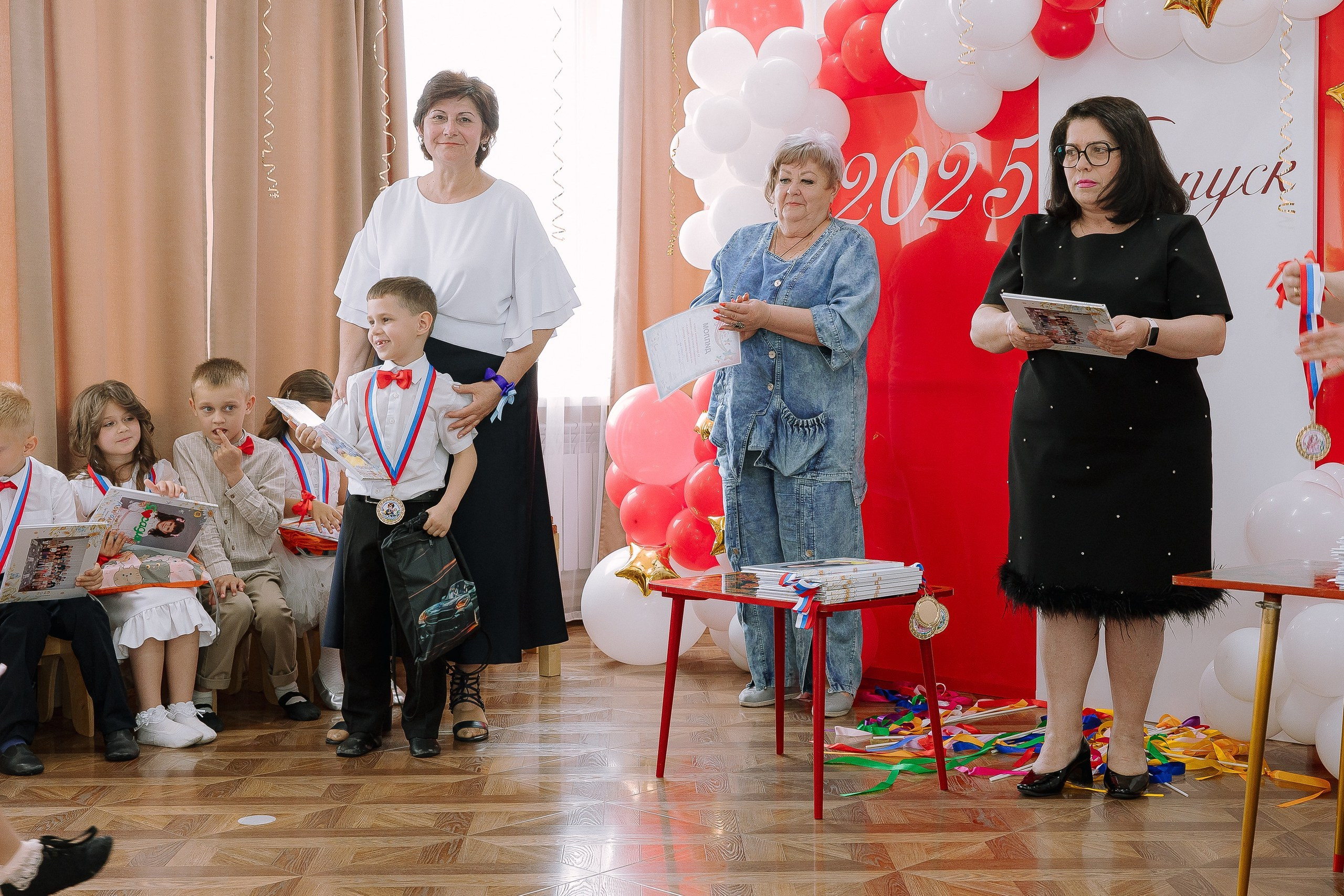 Выпускной в ДС 26. Выпускные альбомы Натальи Бутко: Новороссийск, Анапа, Геленджик