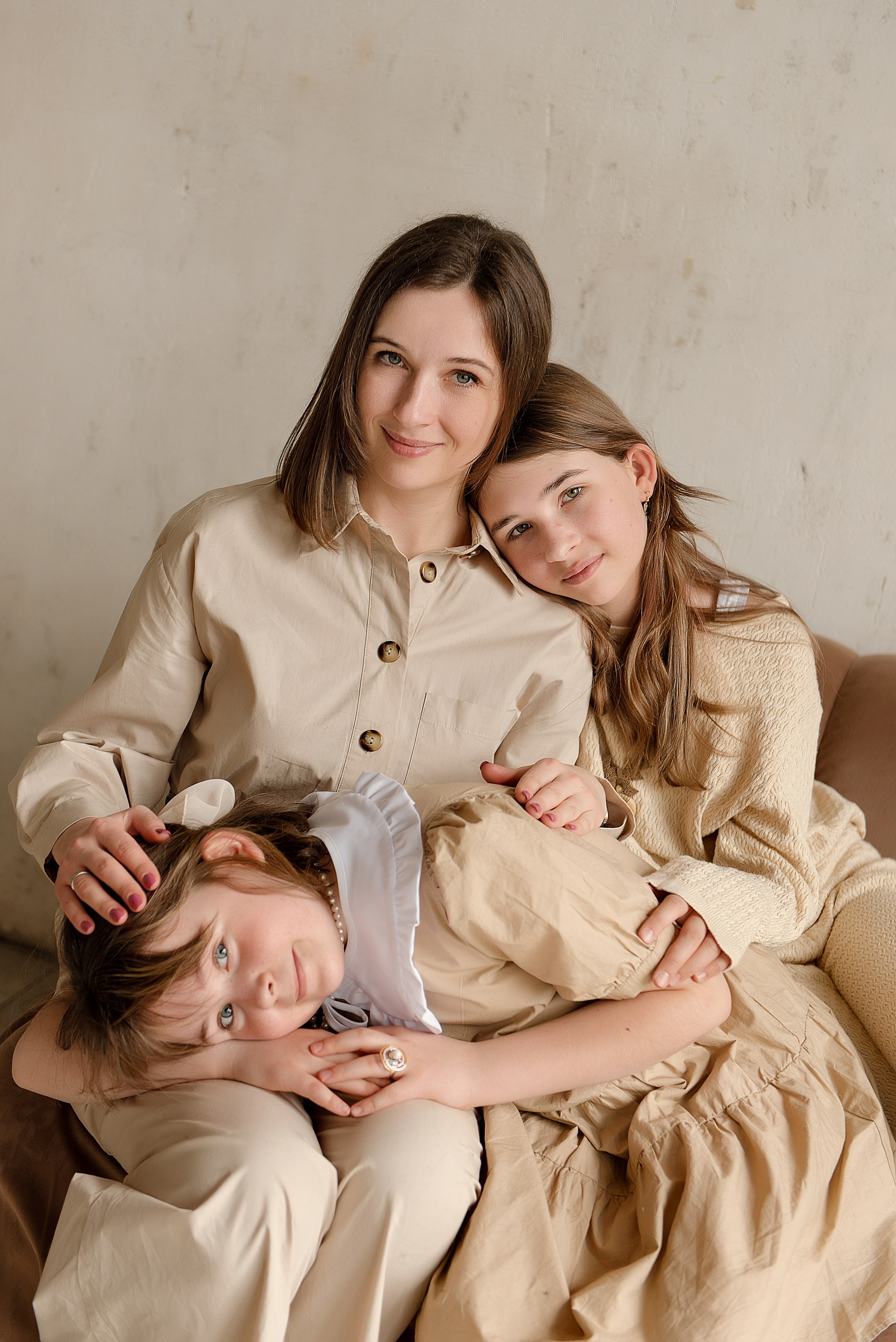 Семейная съёмка в студии. Детский фотограф в Долгопрудном и Москве