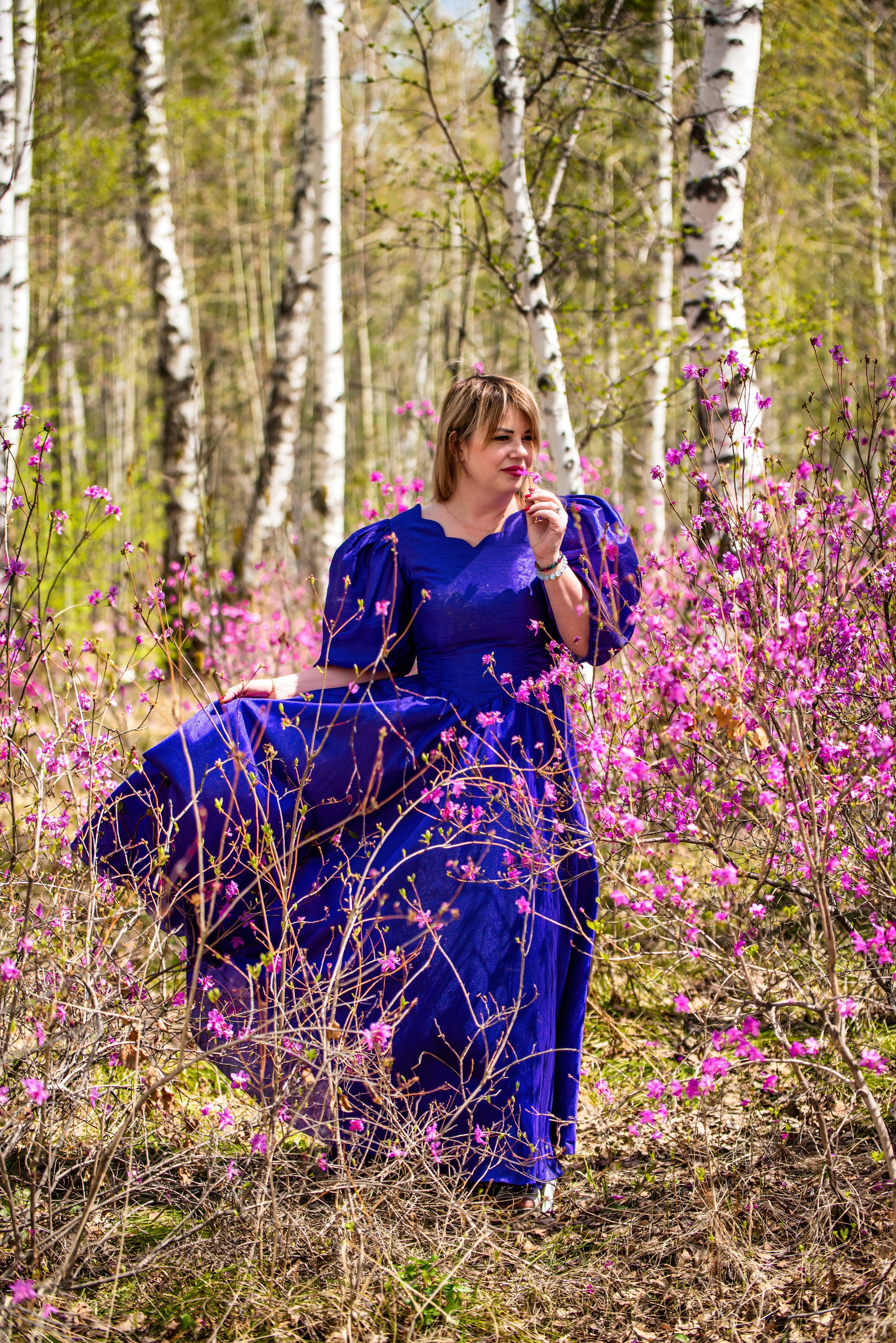 Фиолетовое парчовое платье принцессы для фотосессии в иркутске