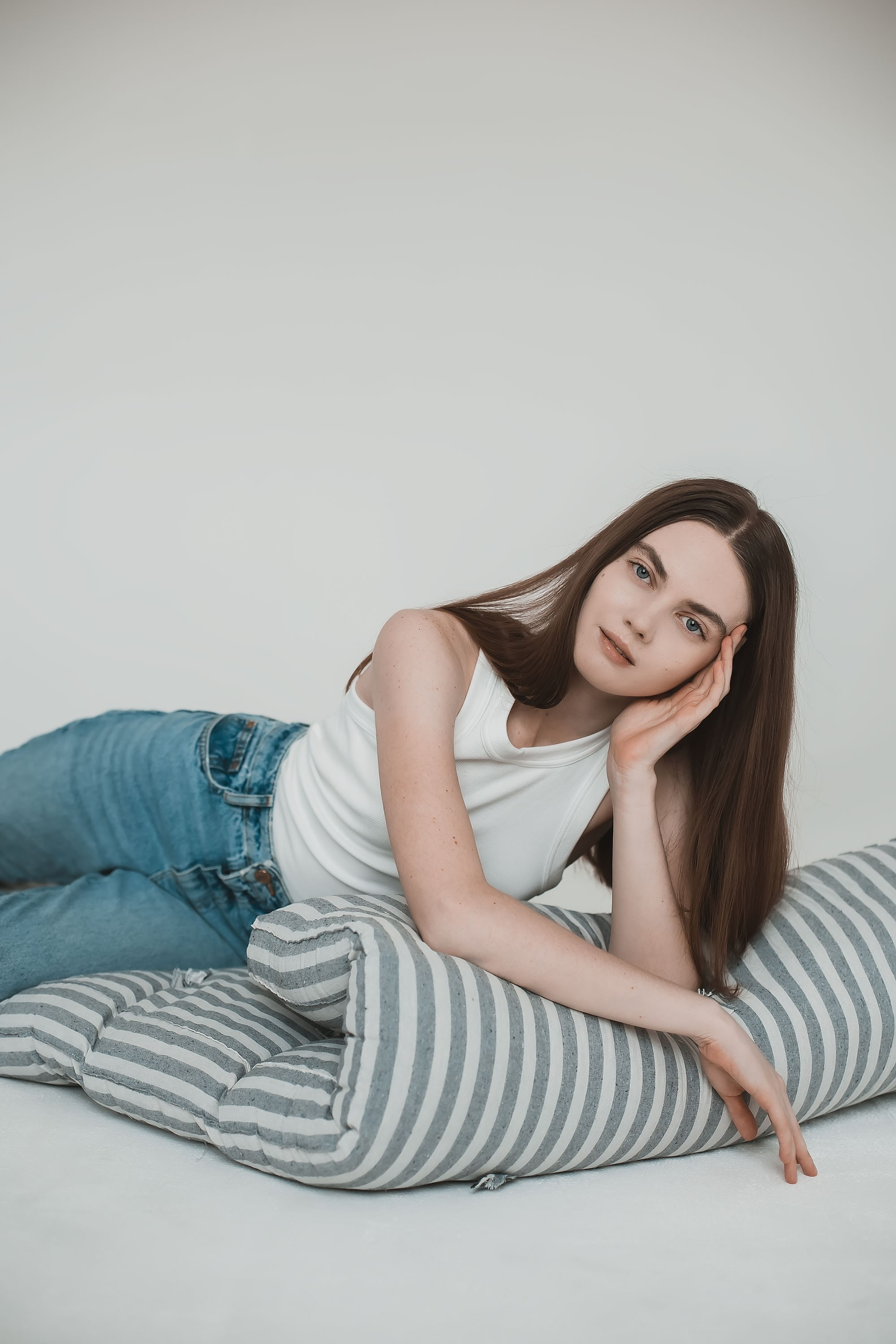 Минималистическая съёмка на матрасе. Семейный, индивидуальный фотограф в Москве Ангели Марина