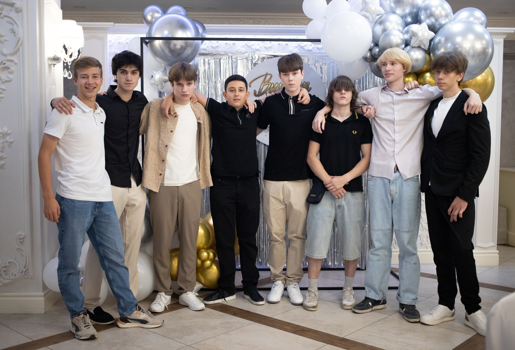 Выпускной 9-й класс. Репортажный, промышленный и маркетплейс-фотограф Дмитрий Чернат