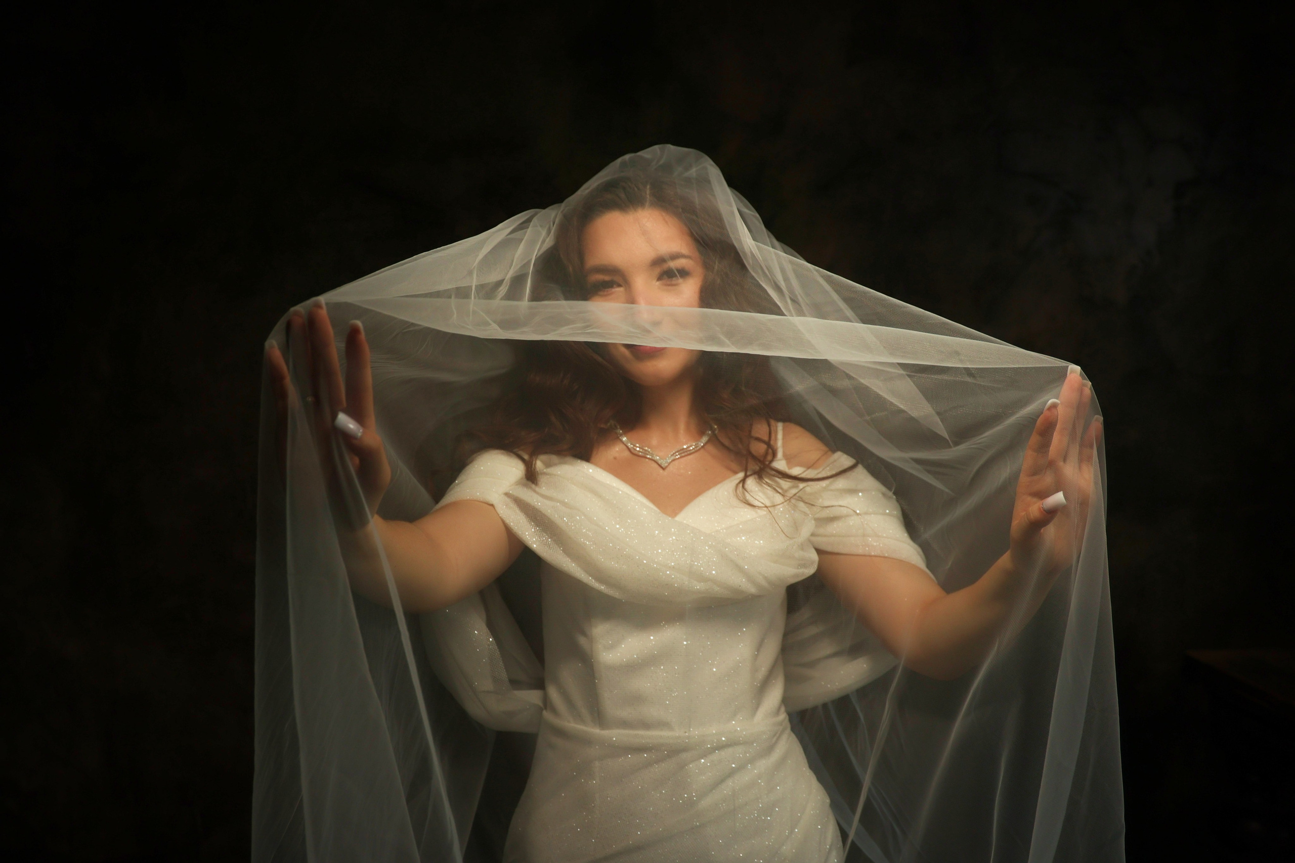 Свадебная фотосессия в студии «ЧеБэ» Самара. Свадебный видеограф и свадебный фотограф в Самаре Олег Слеб