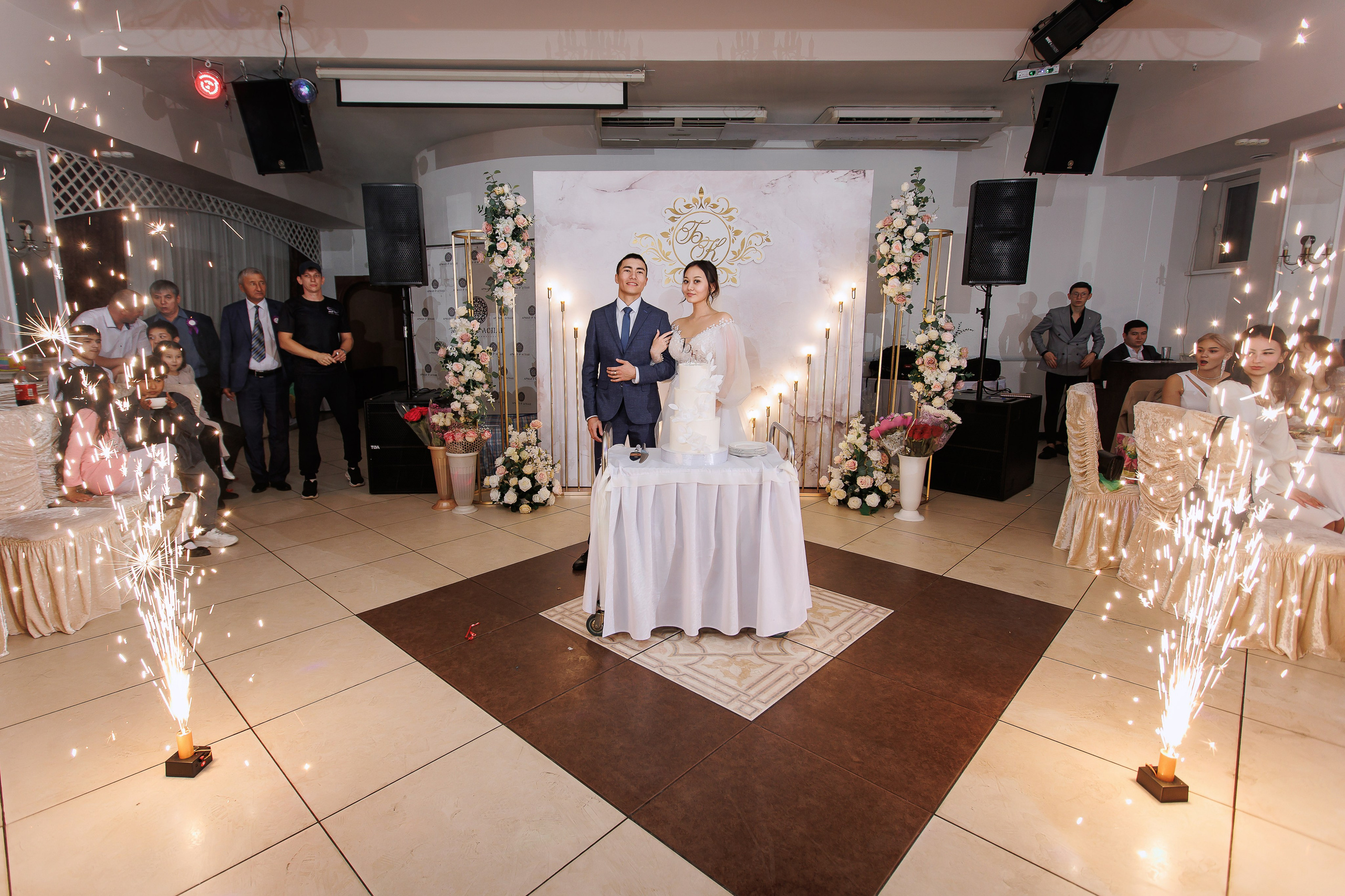 Karina & Bagdat. Anne Miller | Photographer