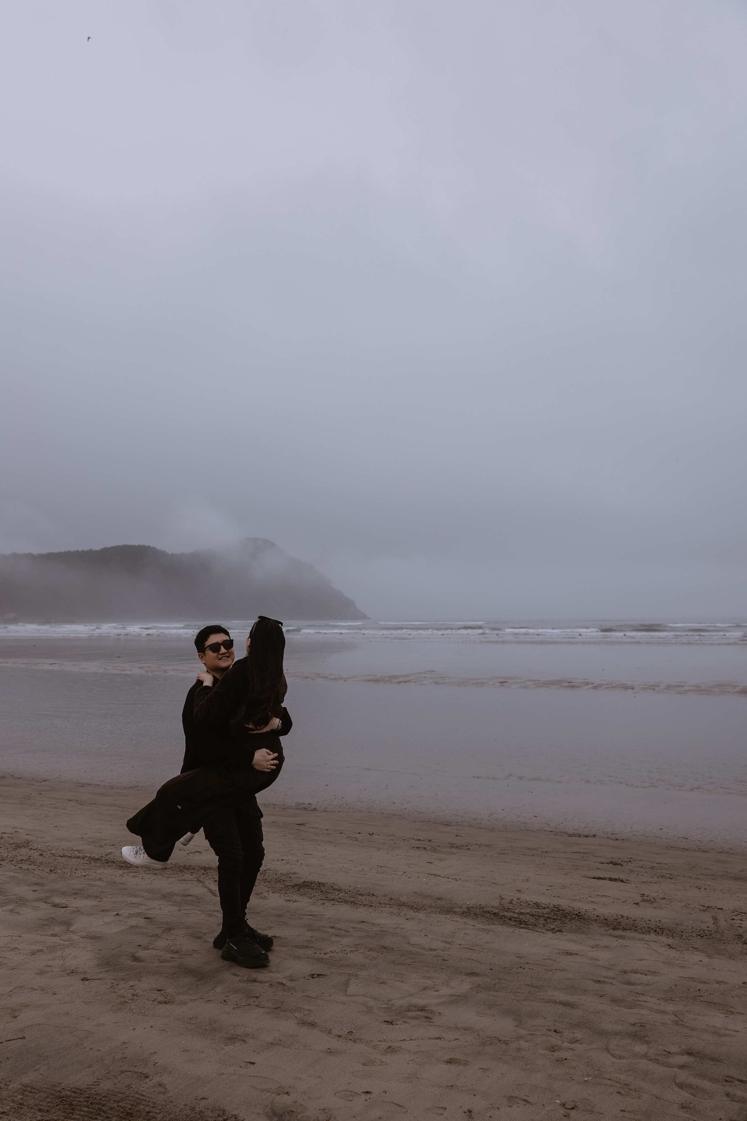 Предложение на пляже. ВАШ ФОТОГРАФ В ПУСАНЕ (Южная Корея) Александра Ануфрий