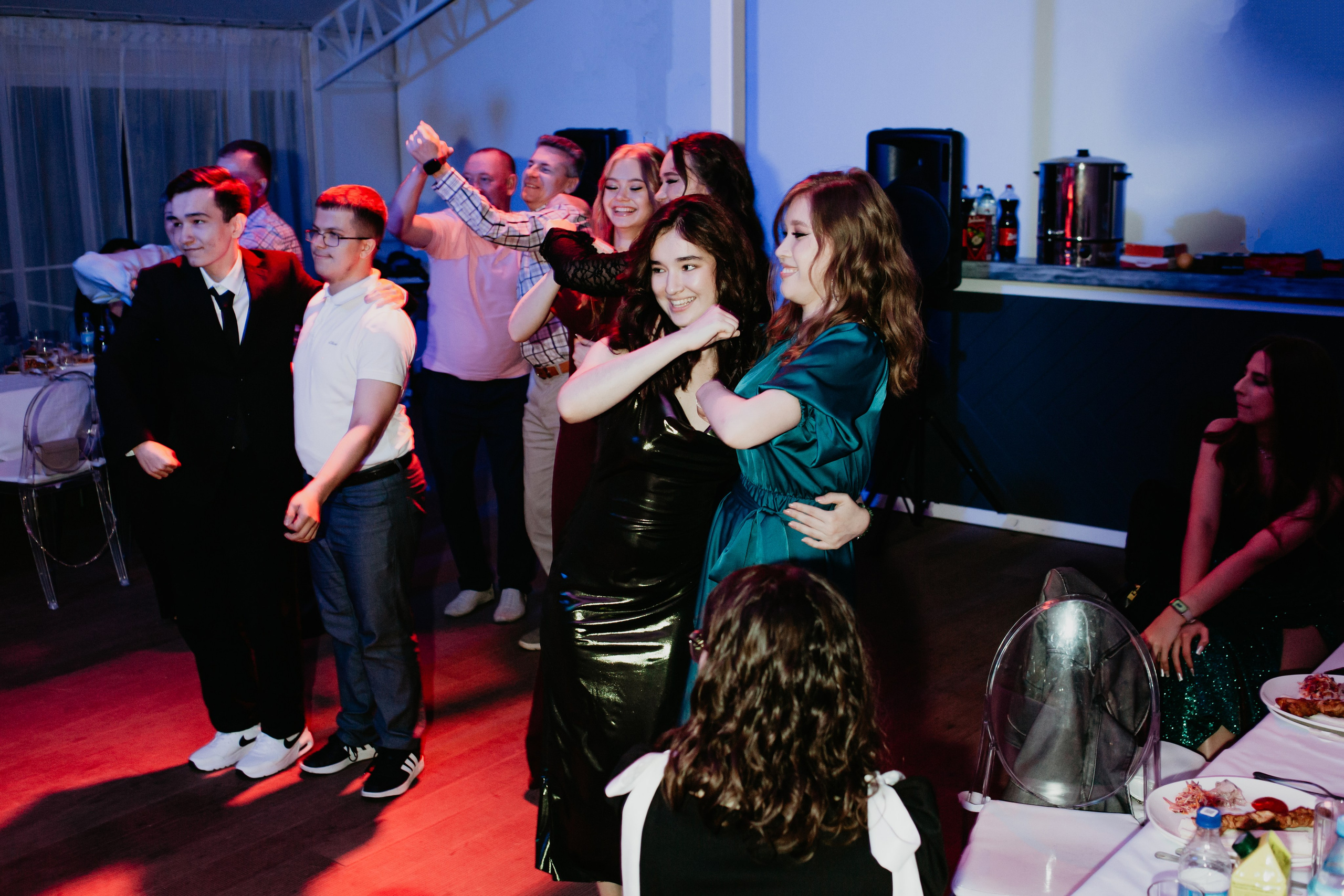 Выпускной 2025 (41 школа) 11 класс. Фотограф в Челябинске Ополихина Анна