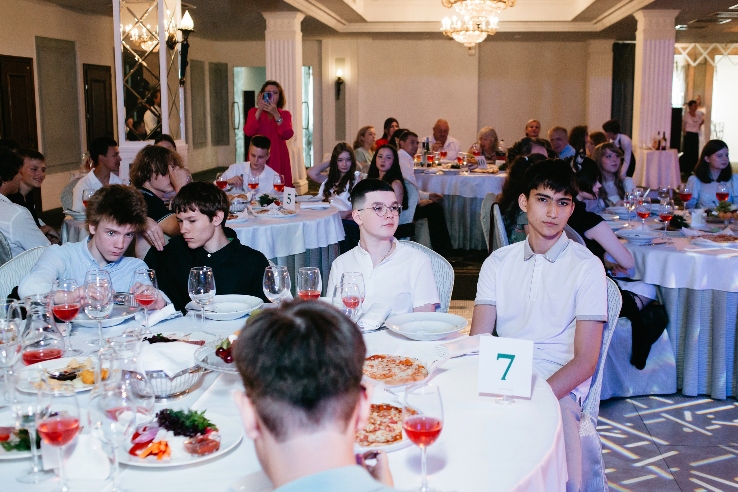 Выпускной 2025 (9класс) 124 школа. Фотограф в Челябинске Ополихина Анна