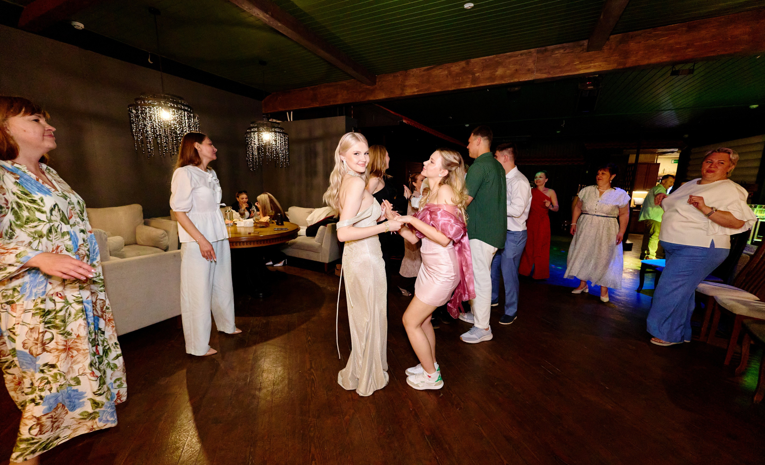 Выпускной 35 Сош. Фотограф Выпускные альбомы Таганрог Сергей Коробченко