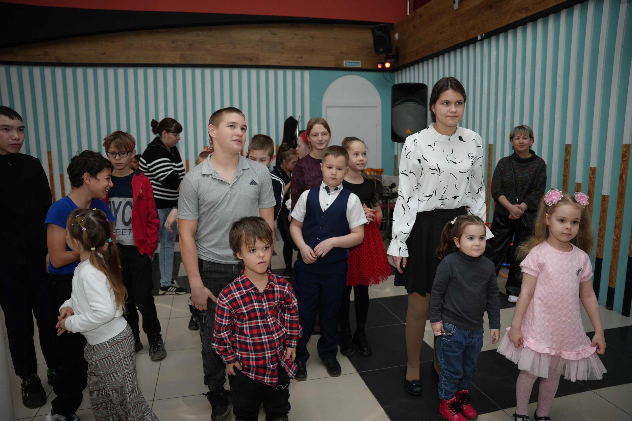 Социально —благотворительная акция «Ты в этом мире не один», посвященная Международному дню инвалидов. ВЫПУСКНЫЕ АЛЬБОМЫ, Школьный фотограф, семейный и свадебный в Саратове и области Ольга Плаксина