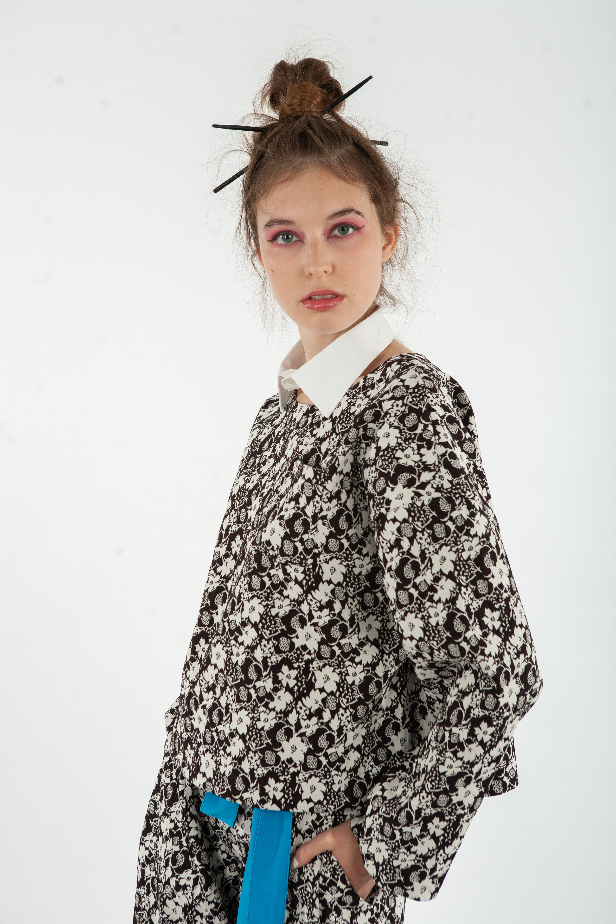 Анна С. Фото и видео продакшн в Москве — съемка для брендов и маркетплейсов