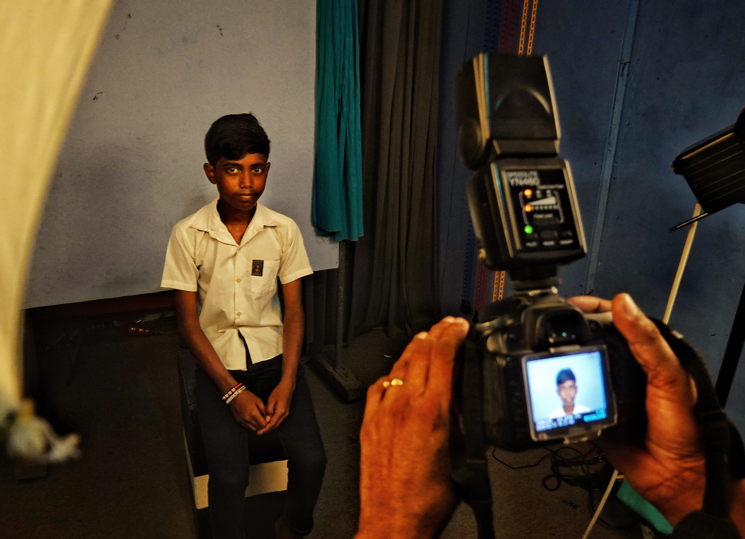 Sri lanka is good. See the moment and catche. commercial and reportage