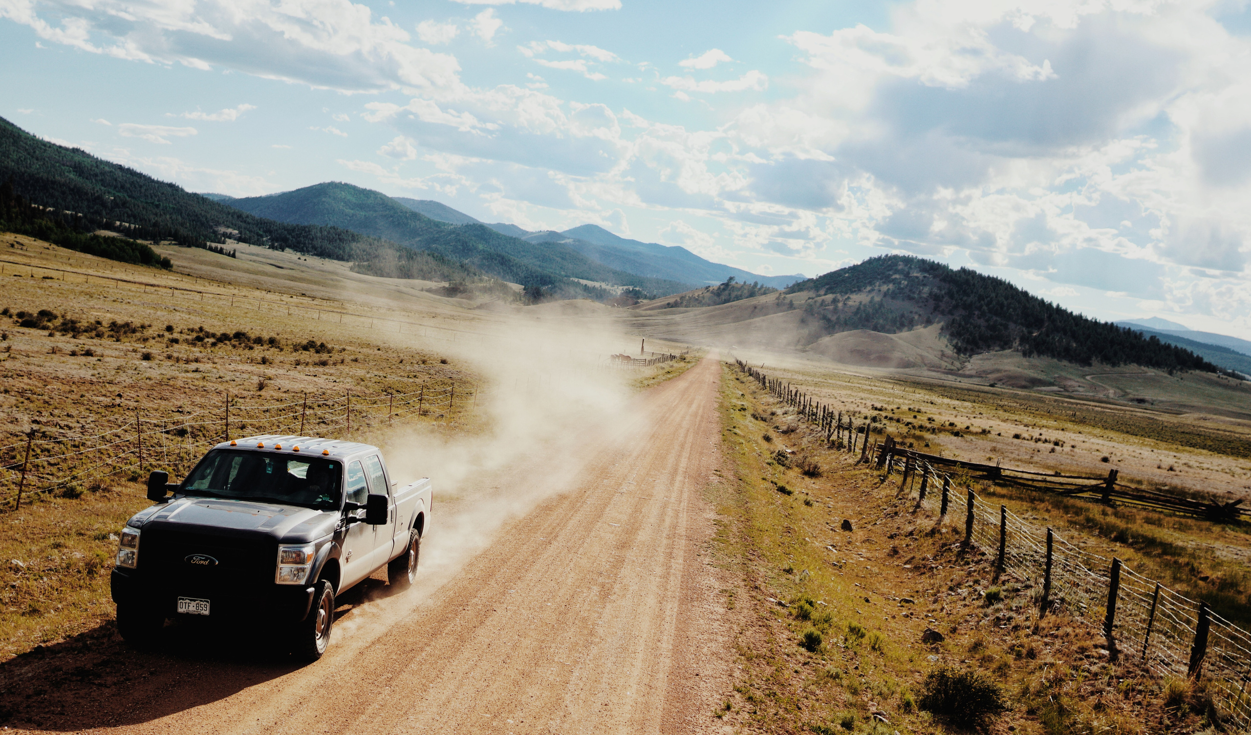 Wallpaper. See the moment and catche. commercial and reportage