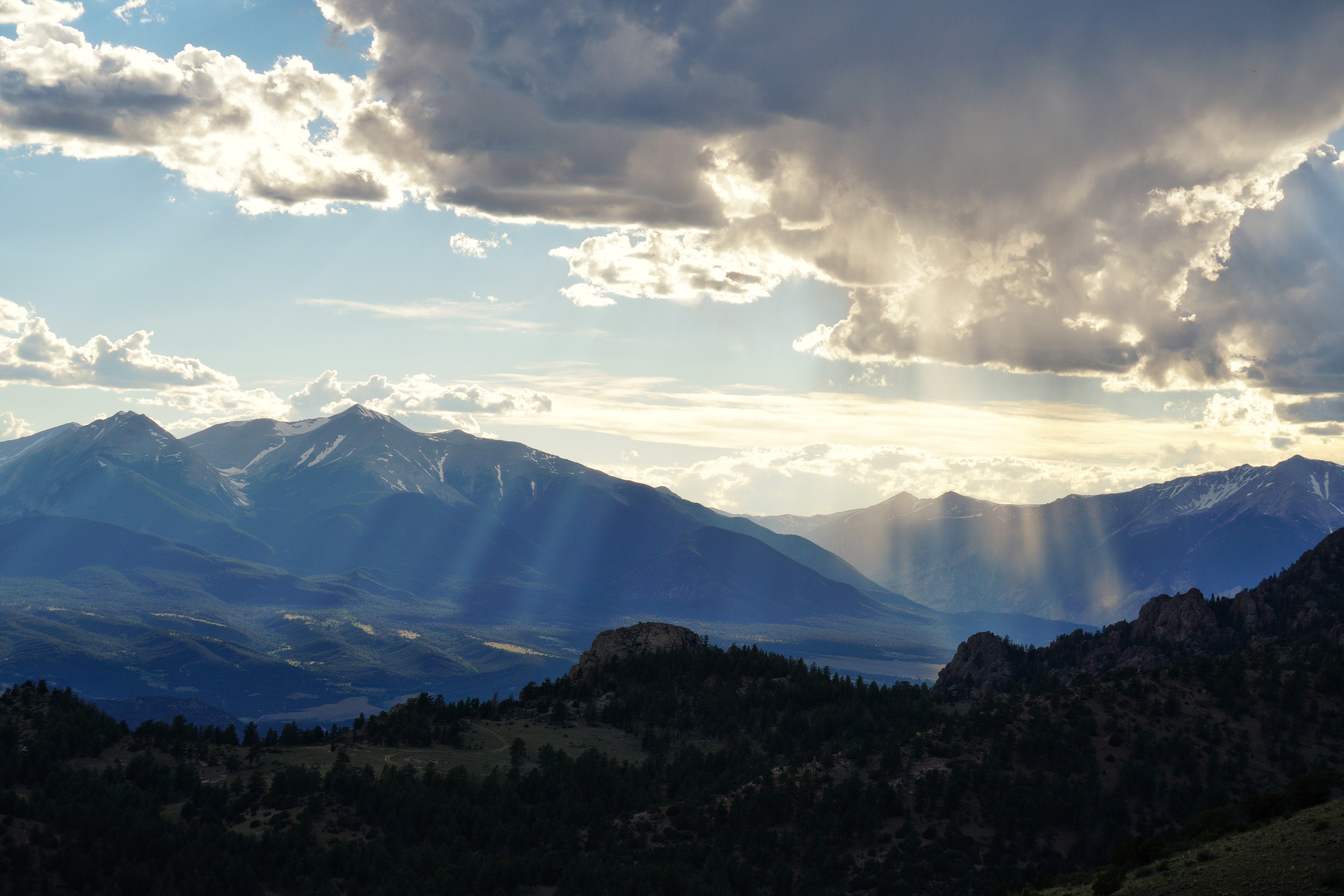 Wallpaper. See the moment and catche. commercial and reportage