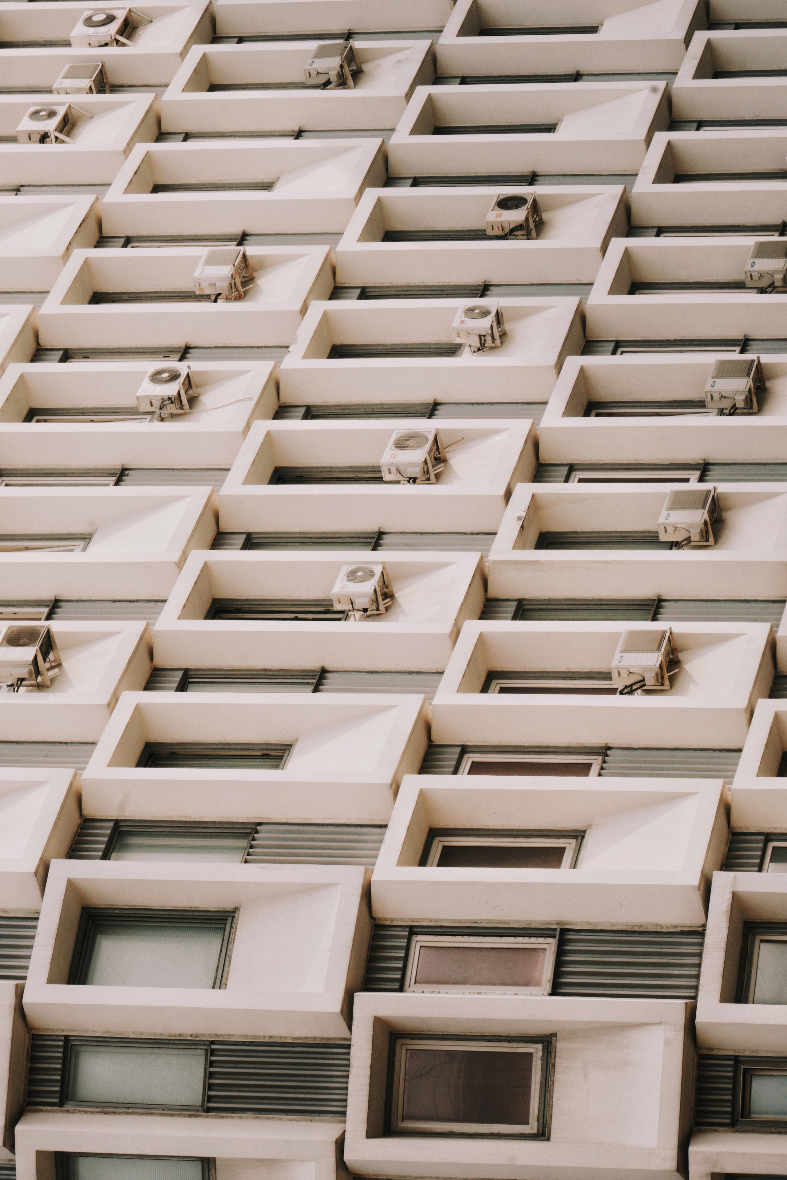 Structure and forms. See the moment and catche. commercial and reportage