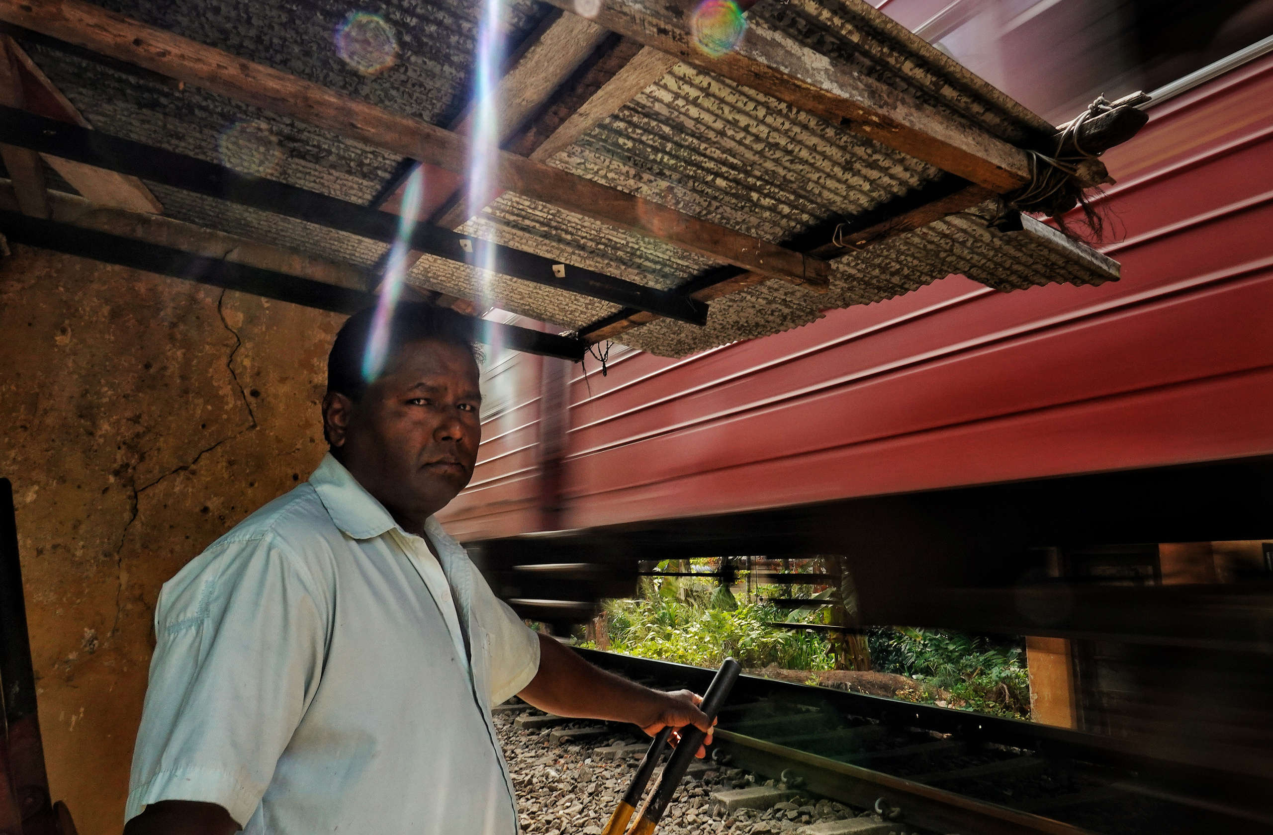 Sri lanka is good. See the moment and catche. commercial and reportage