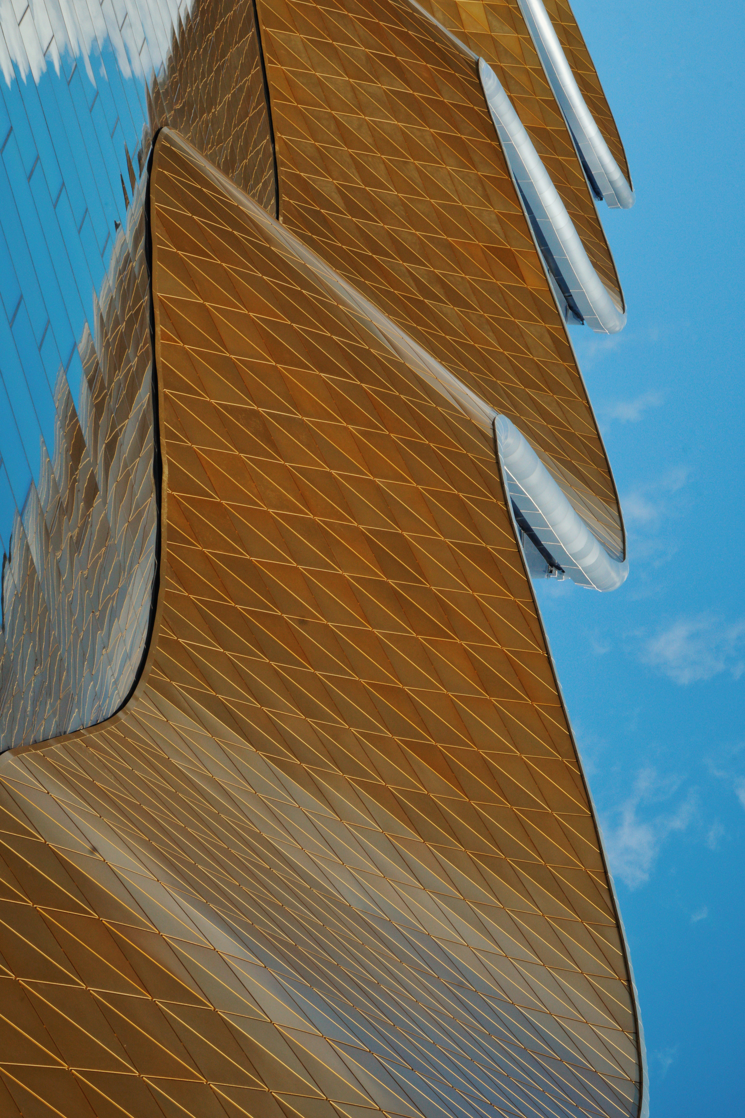 Structure and forms. See the moment and catche. commercial and reportage