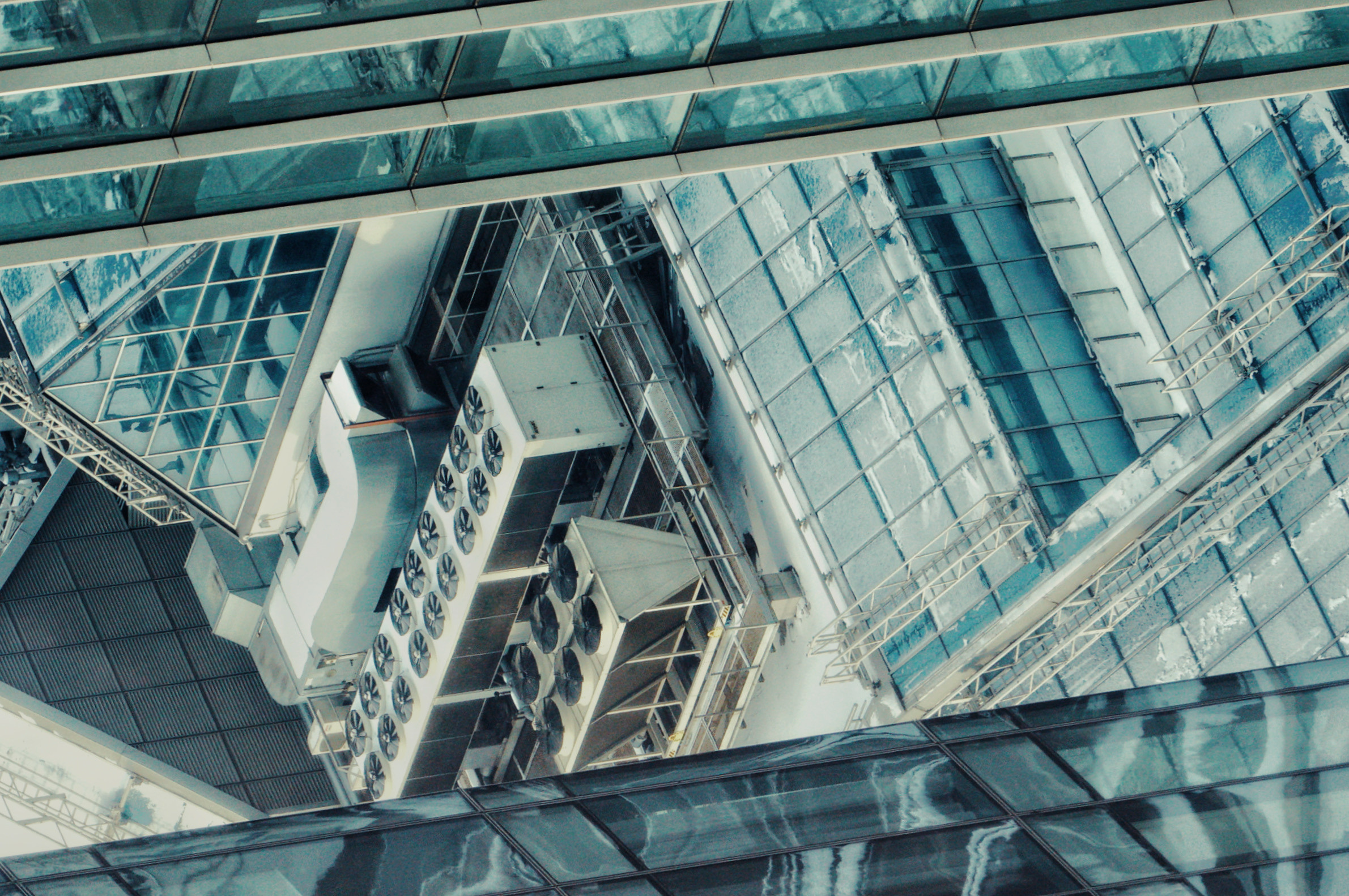 Structure and forms. See the moment and catche. commercial and reportage