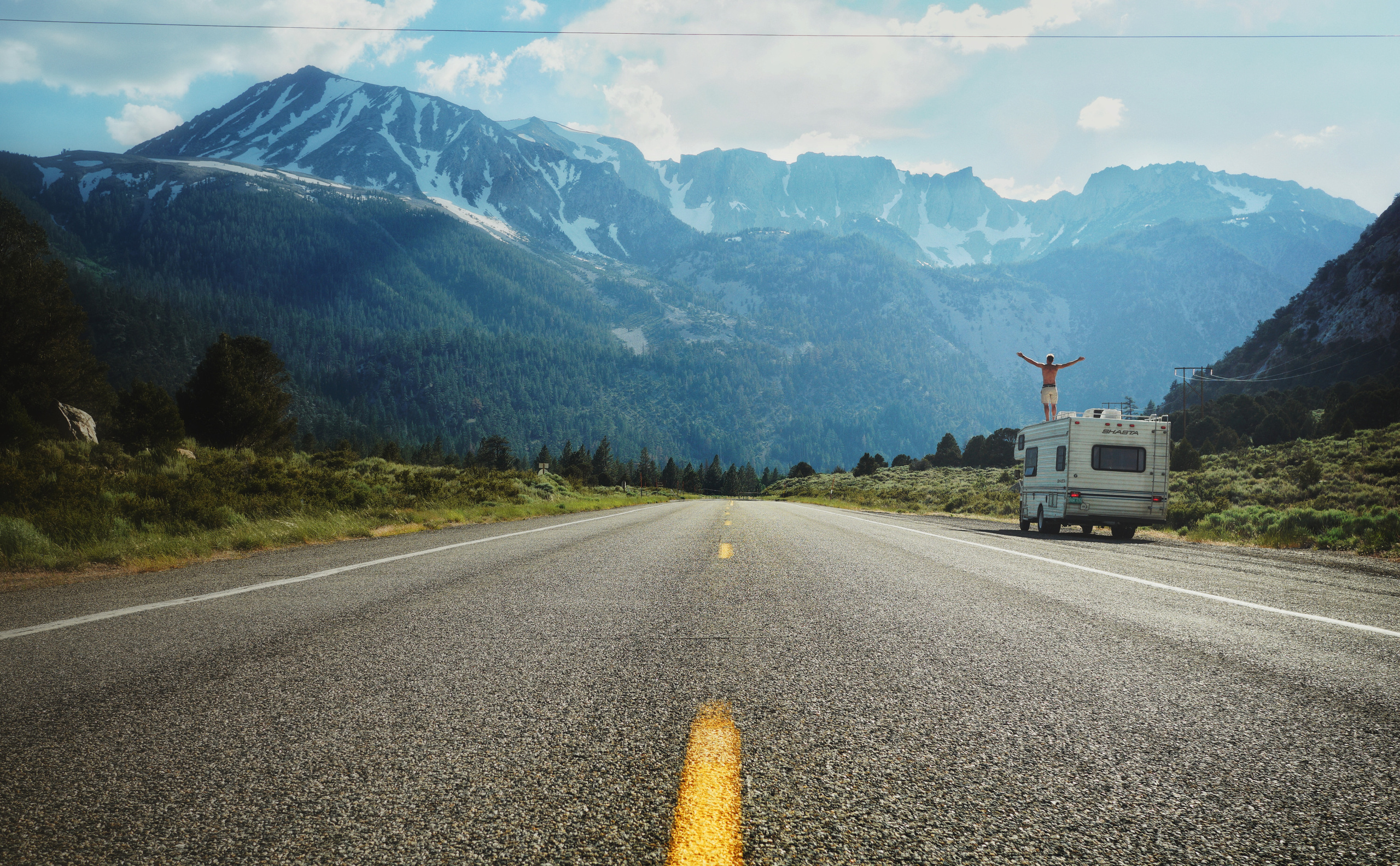 Wallpaper. See the moment and catche. commercial and reportage