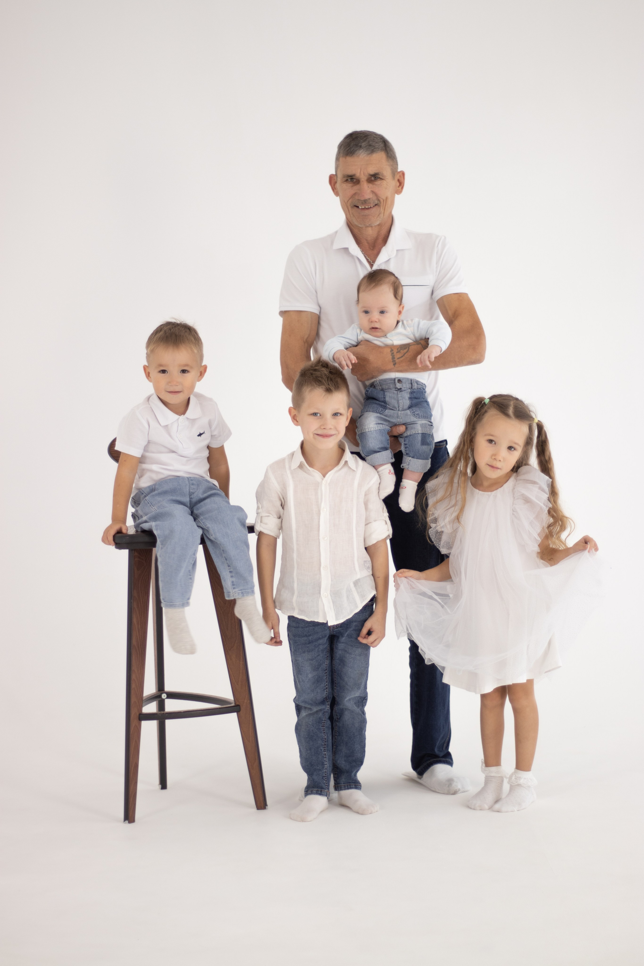 Студийная фотосессия. Фотограф в Астане, индивидуальная, семейная, домашняя фотосессия