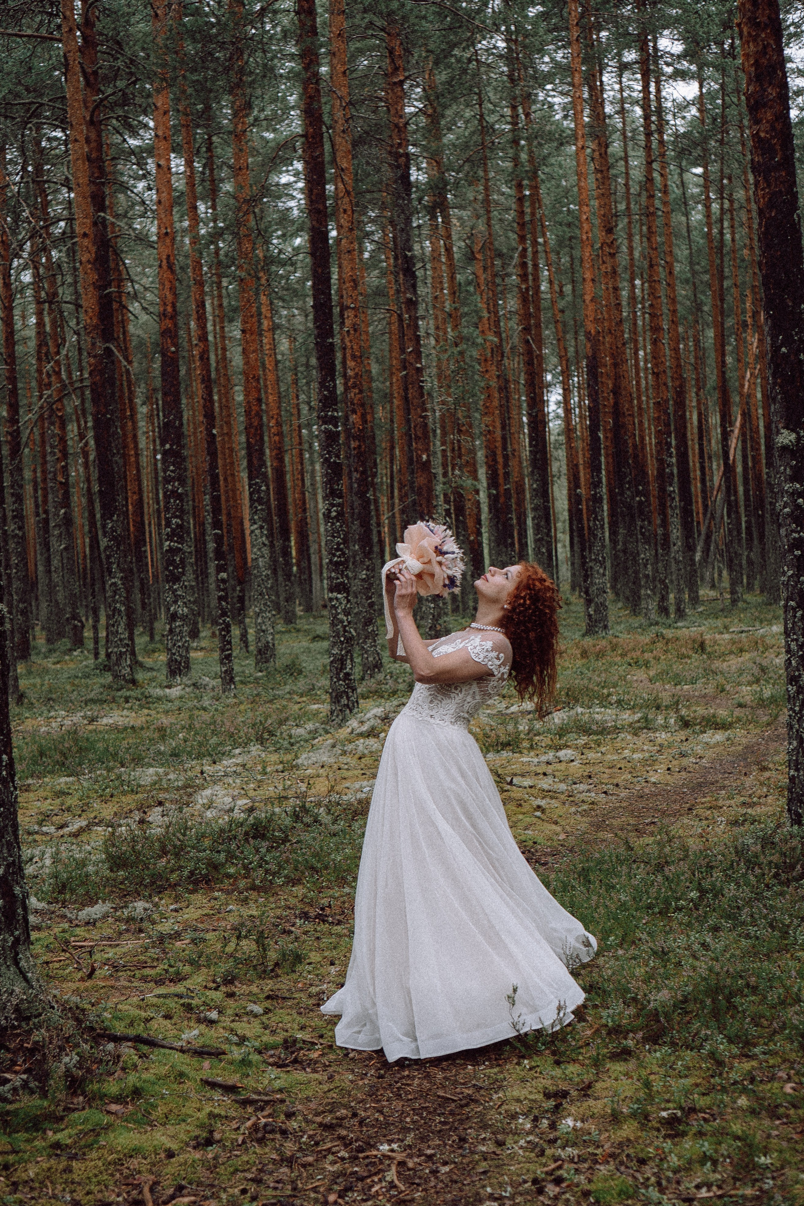 СВАДЕБНАЯ ФОТОСЕССИИЯ ПАРЫ В ГОРОДЕ ПРИОЗЕРСК В СОСНОВОМ ЛЕСУ И С ПИКАПОМ. Профессиональный фотограф, Санкт-Петербург — Виктория Богомолова