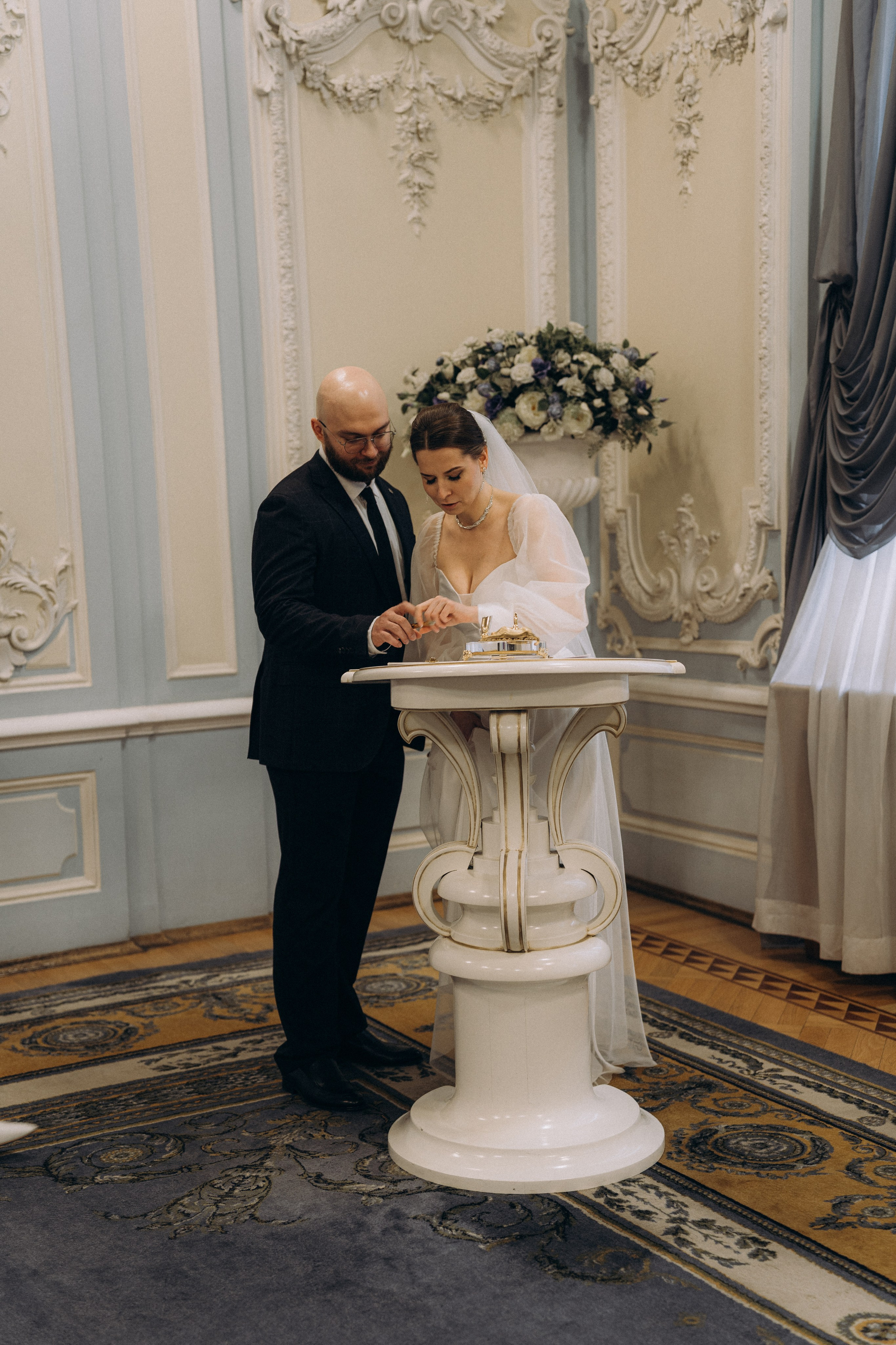 СВАДЕБНАЯ СЬЕМКА ВО ВТОРОМ ДВОРЦЕ (ДЕКАБРЬ) ТАКЖЕ СЬЕМКА В СТУДИИ НА ЧЕРНЫШЕВСКОЙ. Профессиональный фотограф, Санкт-Петербург — Виктория Богомолова