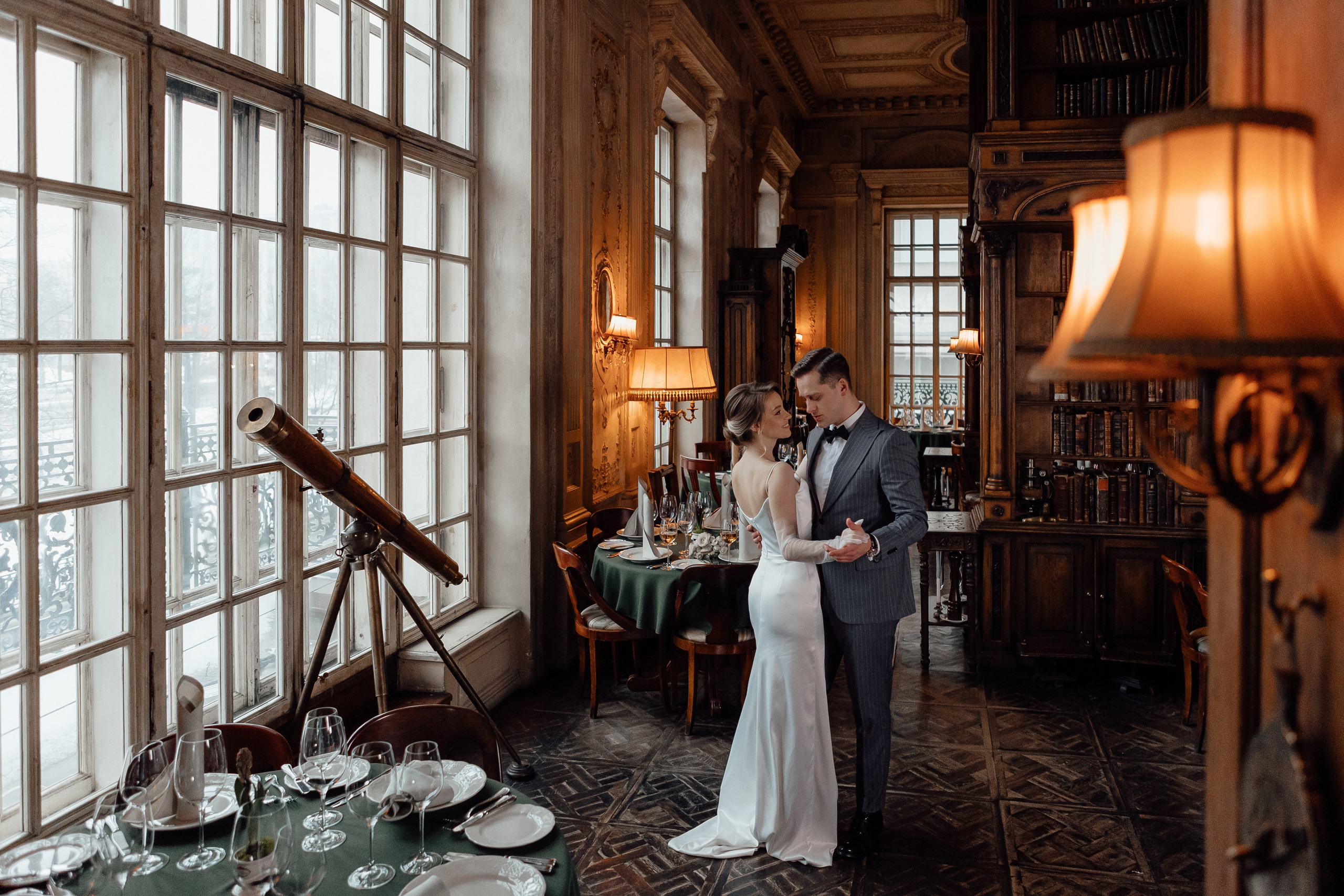 Свадебная фотосессия в кафе Пушкин