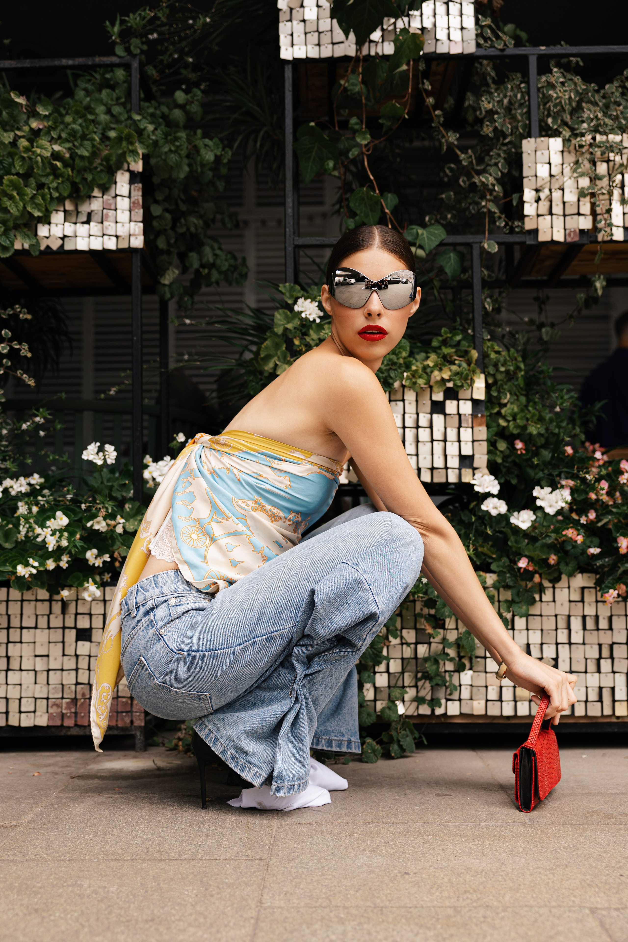 Стилизация съёмок на улице. Фешн и персональный стилист в Париже и Москве