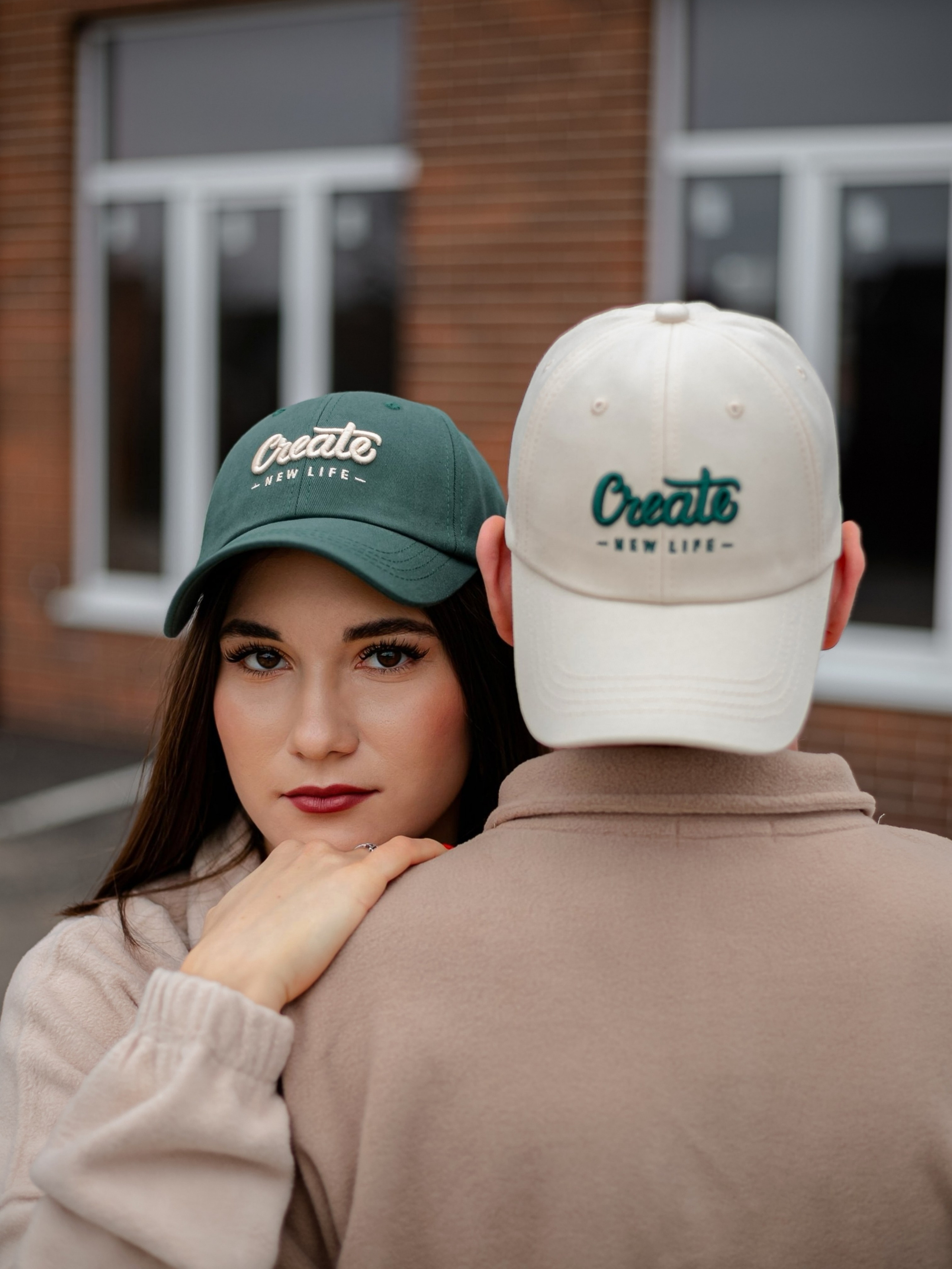 Бейсболки на моделях. Фотограф Неверова Катерина