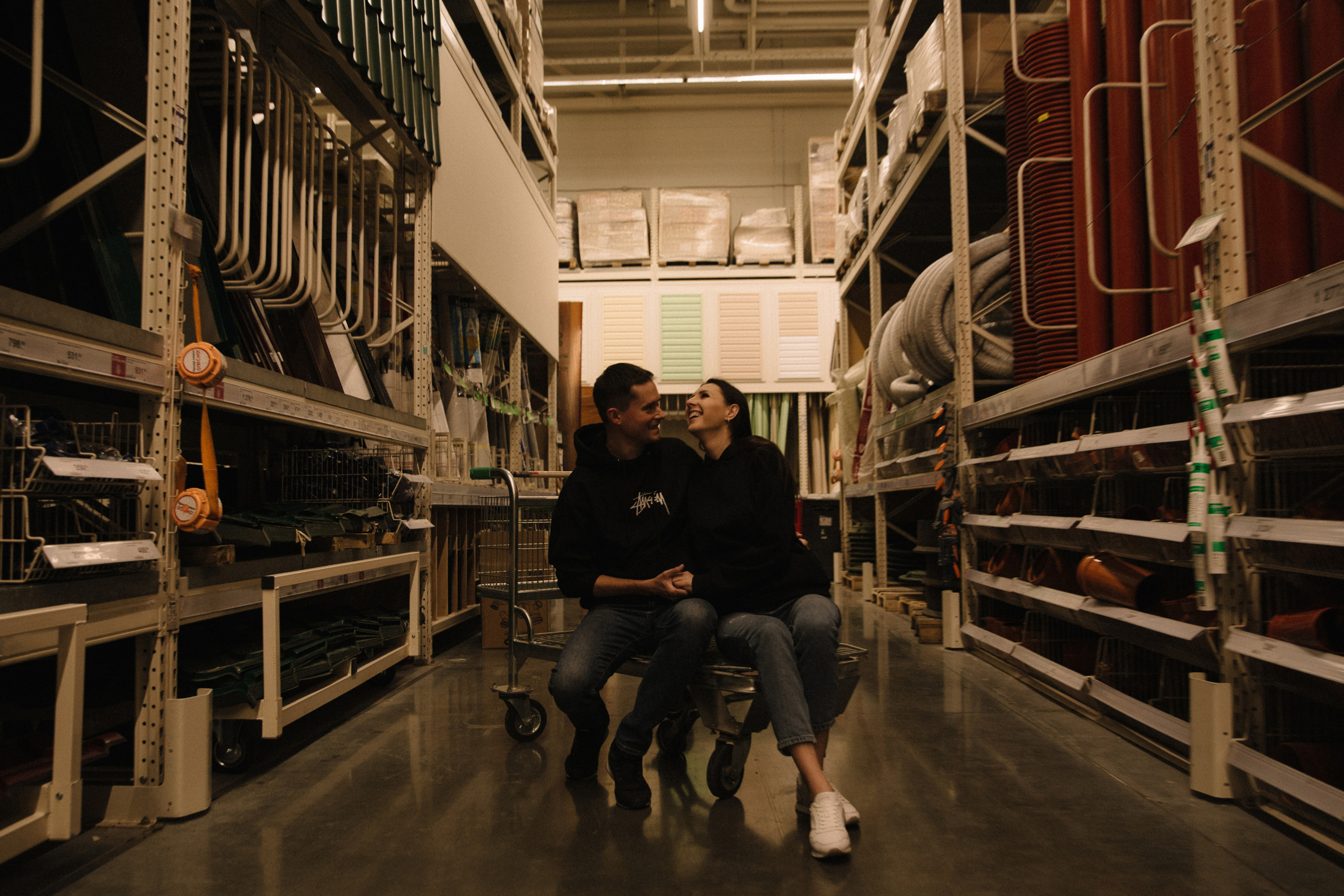 Любовь в Леруа. Фотограф Владивосток Анастасия Nensyphoto