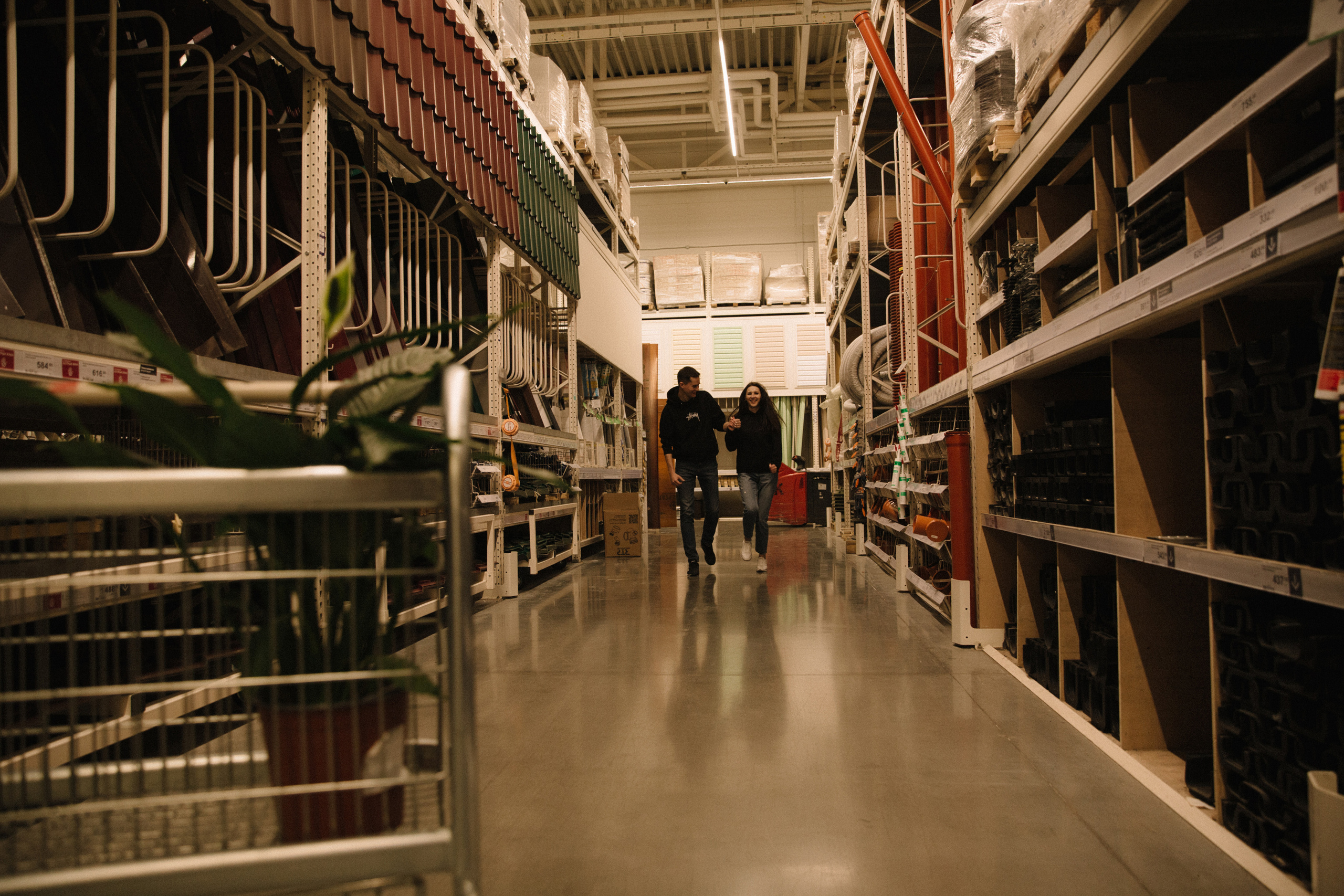 Любовь в Леруа. Фотограф Владивосток Анастасия Nensyphoto