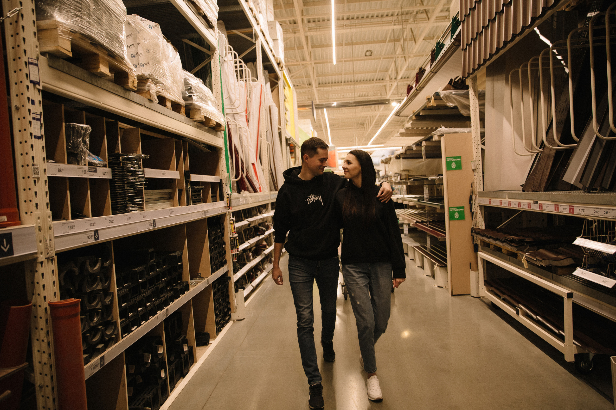 Любовь в Леруа. Фотограф Владивосток Анастасия Nensyphoto