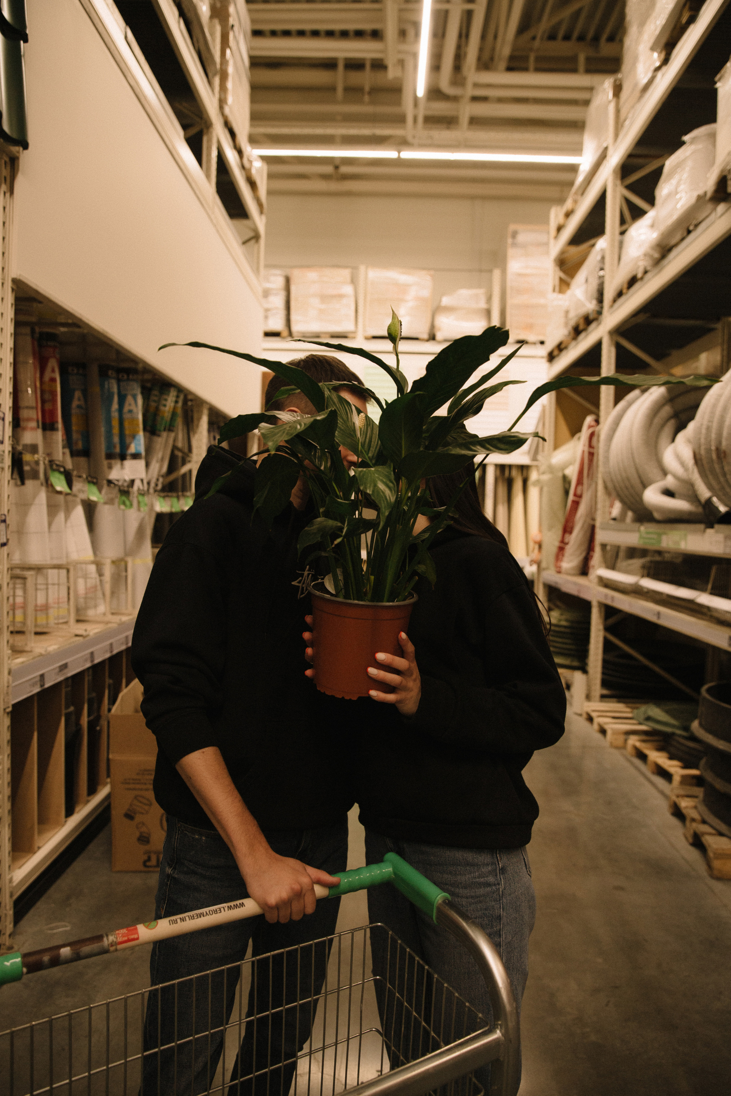 Любовь в Леруа. Фотограф Владивосток Анастасия Nensyphoto