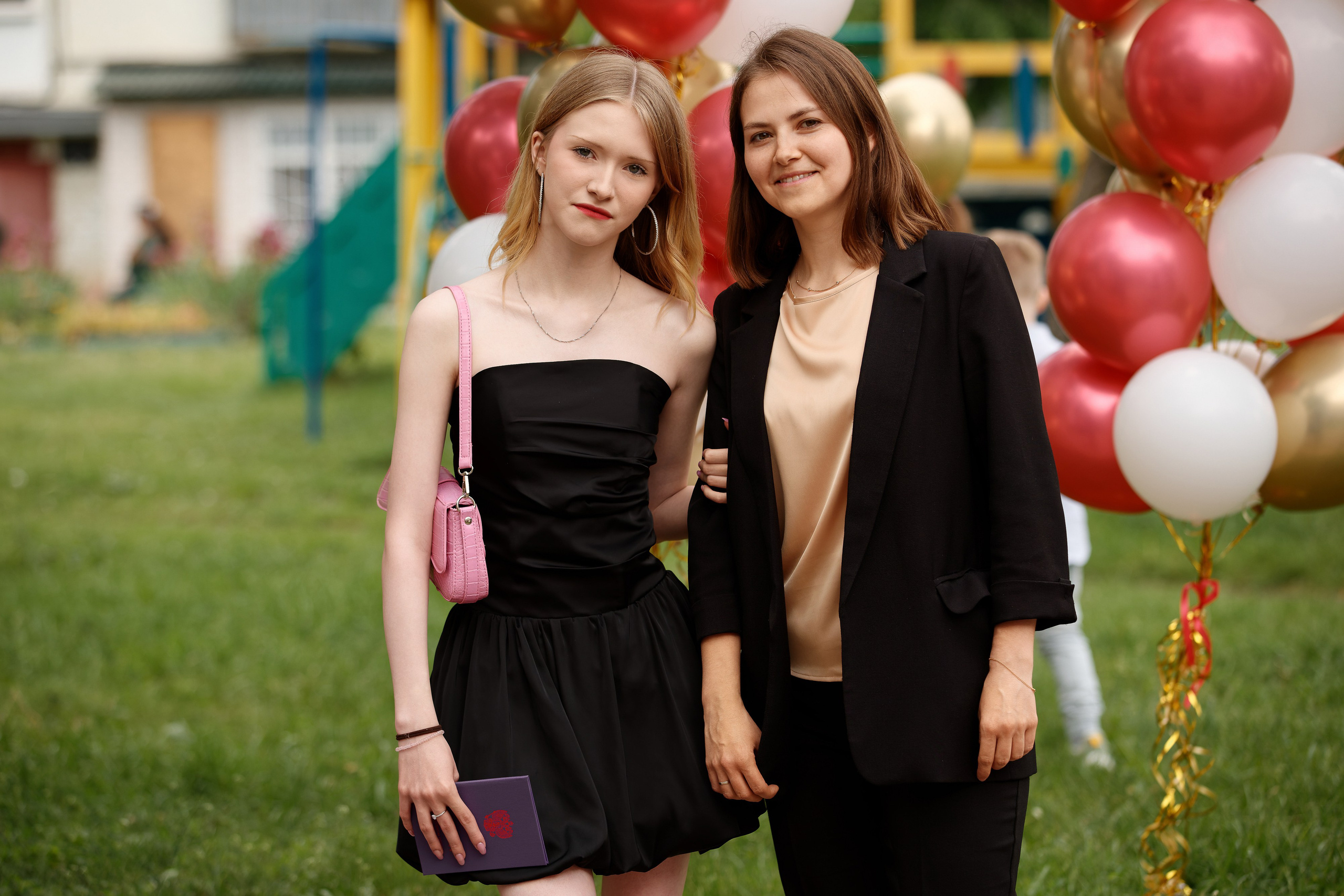 Вручение аттестатов Школа № 57. Семейный фотограф — Макс Белогрудов