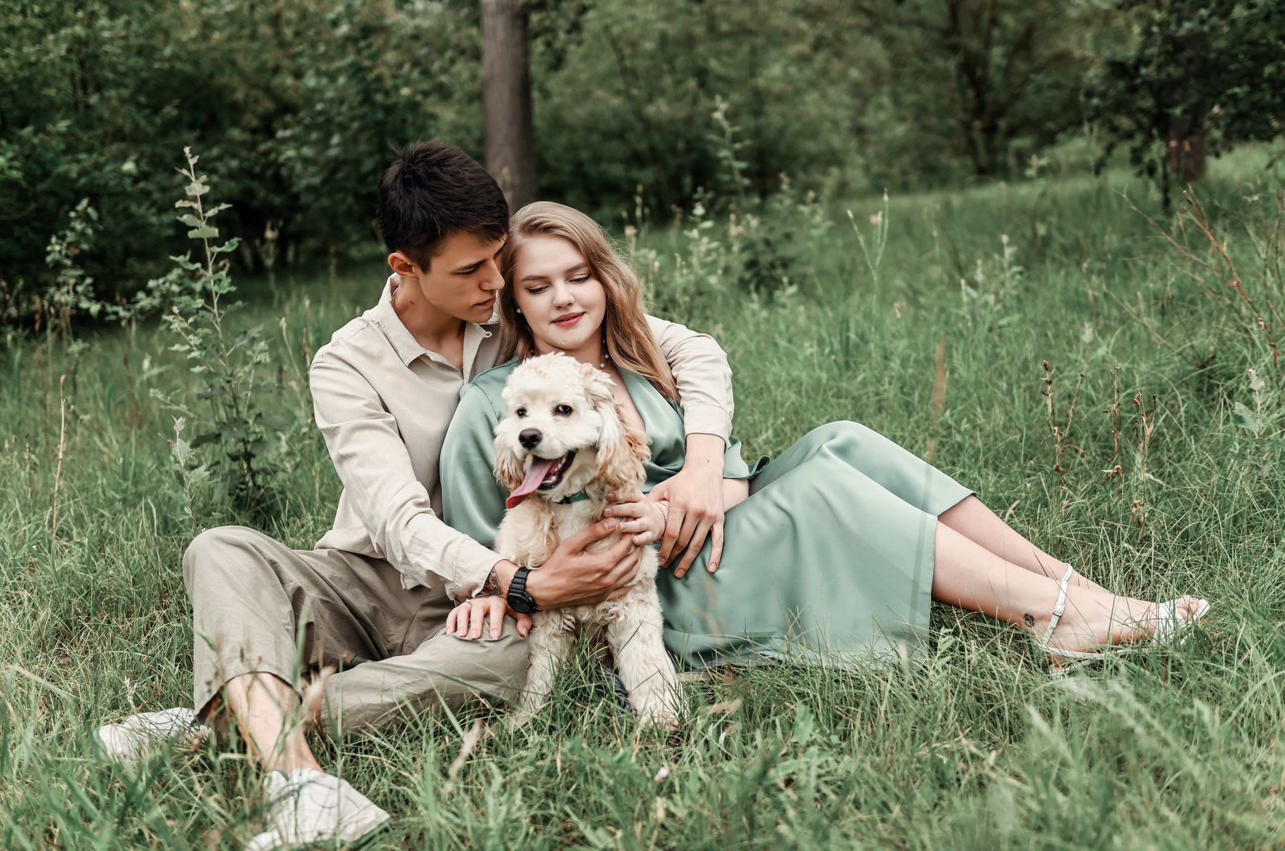 Love story прогулка вместе с песиком))). Свадебный, семейный, детский, контент фотограф в Омске Максим Ильин