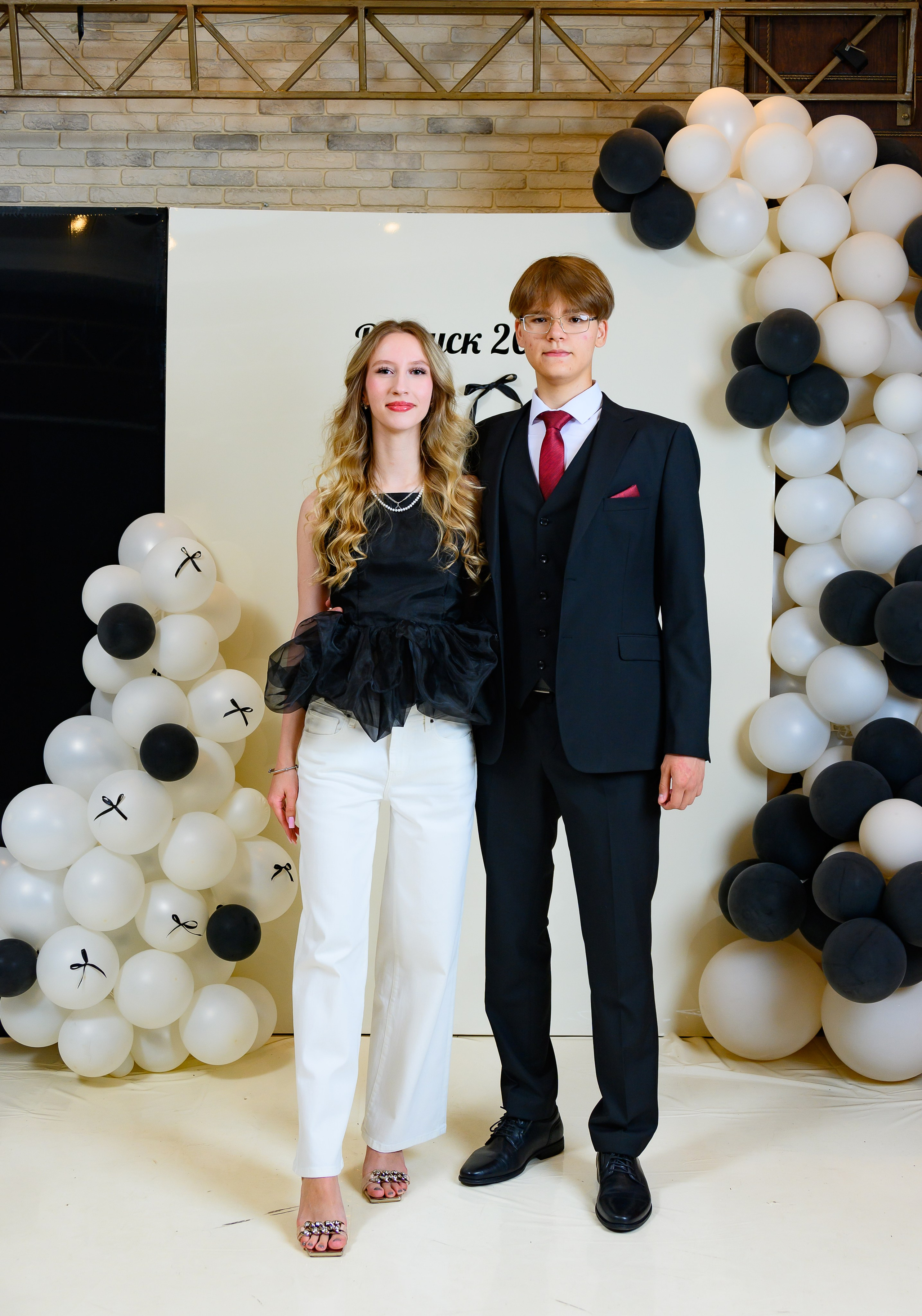 Выпускной 2025 11 кл. Семейный и детский фотограф в Новороссийске Лебедева Елена