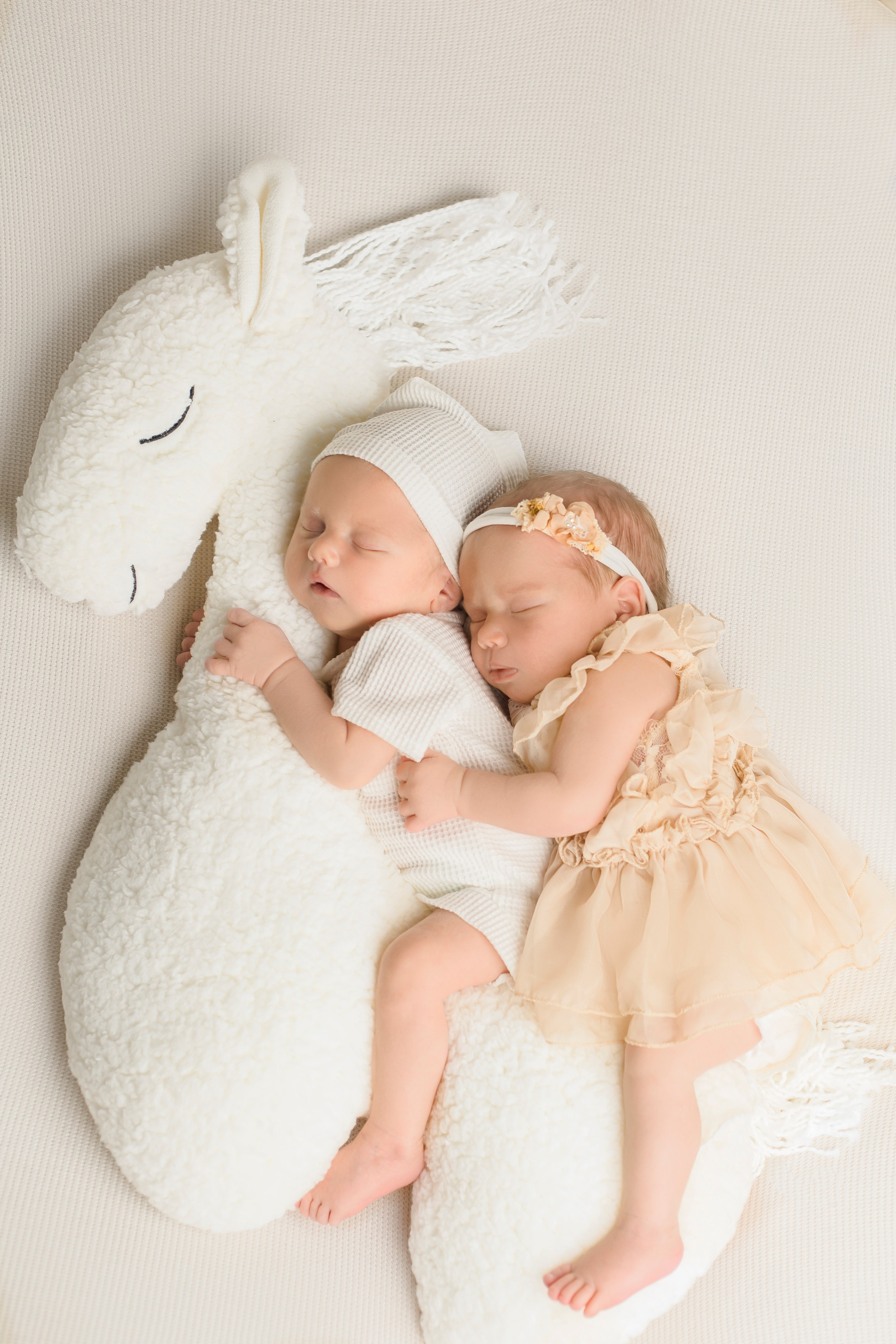 Новорожденные. Фотограф новорожденных Омск —со всем необходимым к вам домой