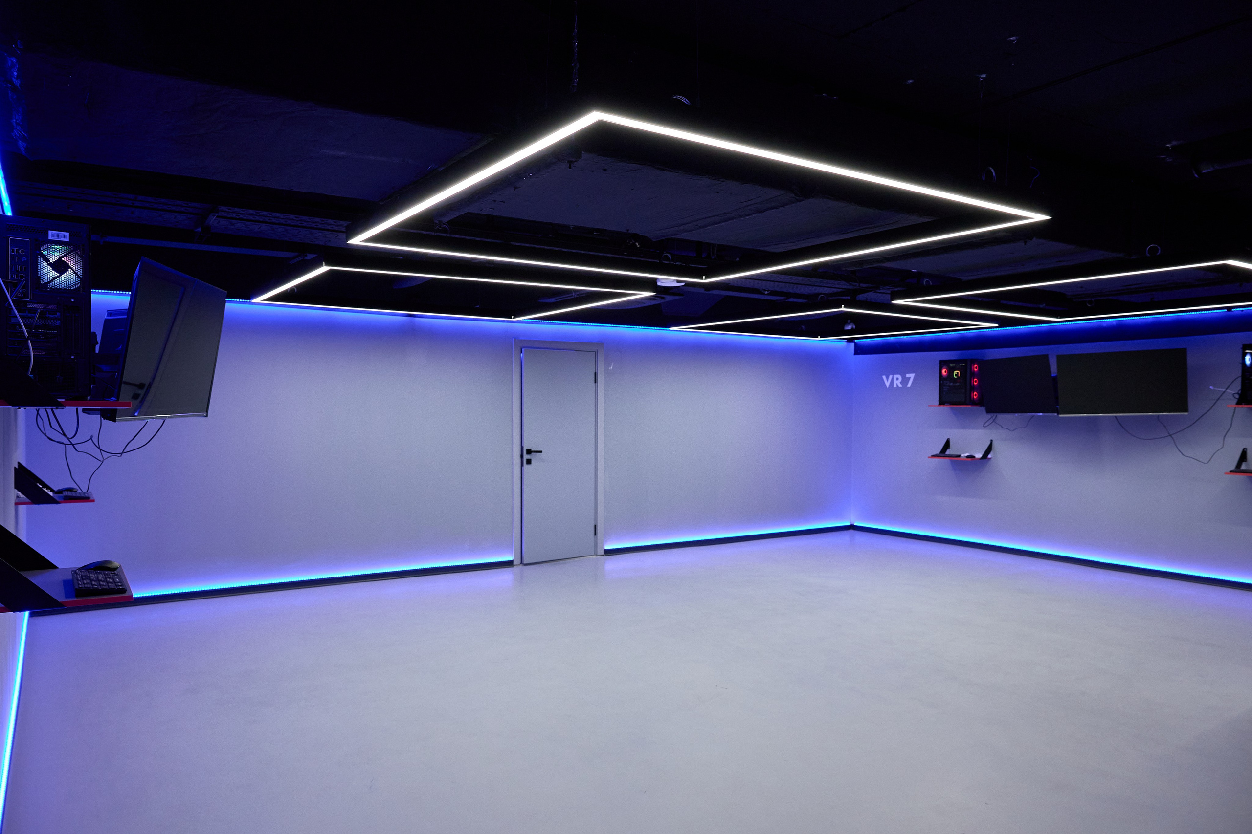 Маяк Арена, Екатеринбург. Предметный и репортажный фотограф Алексей Кротов