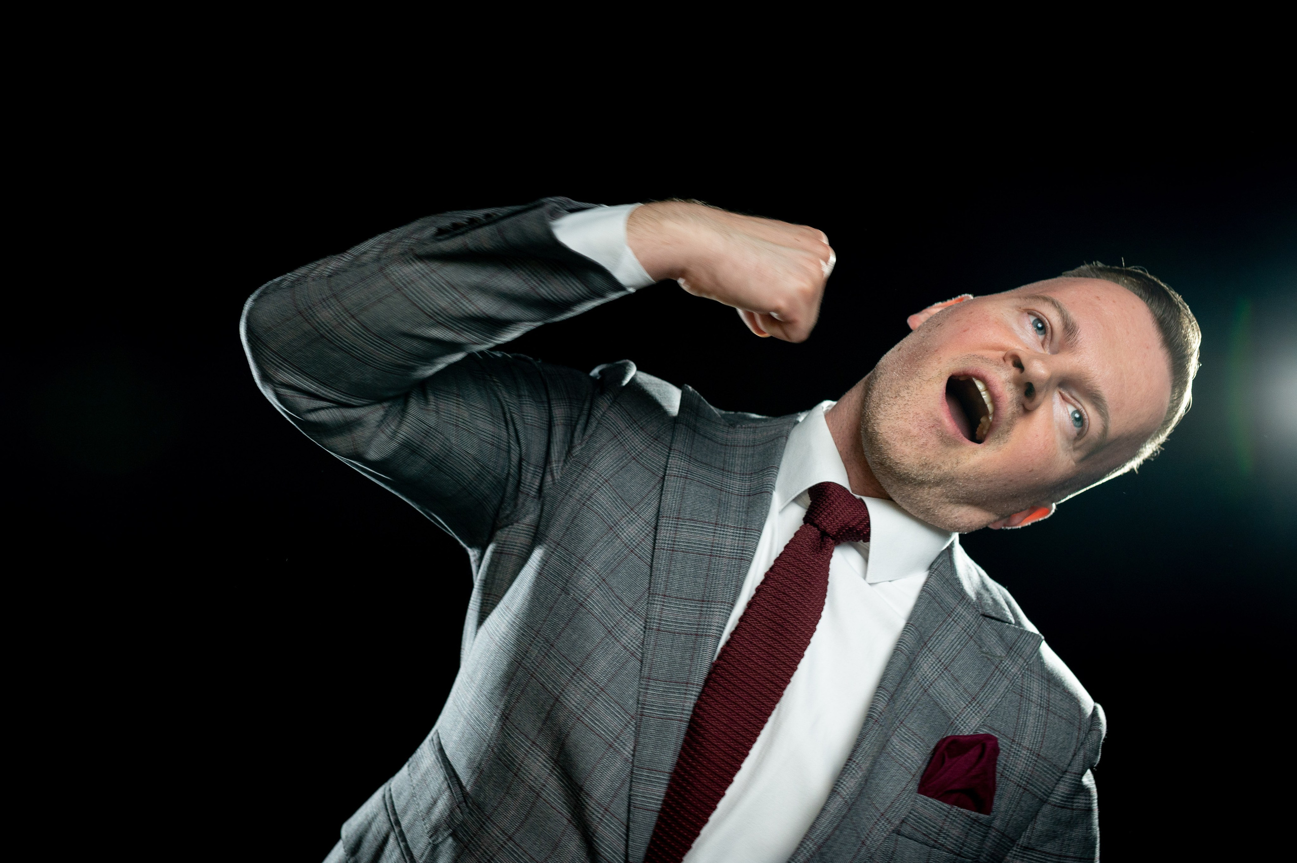 Ты можешь быть разным: деловой или взрывной. Портретный, семейный и свадебный фотограф в Санкт-Петербурге и в Пушкине Ширяев Денис