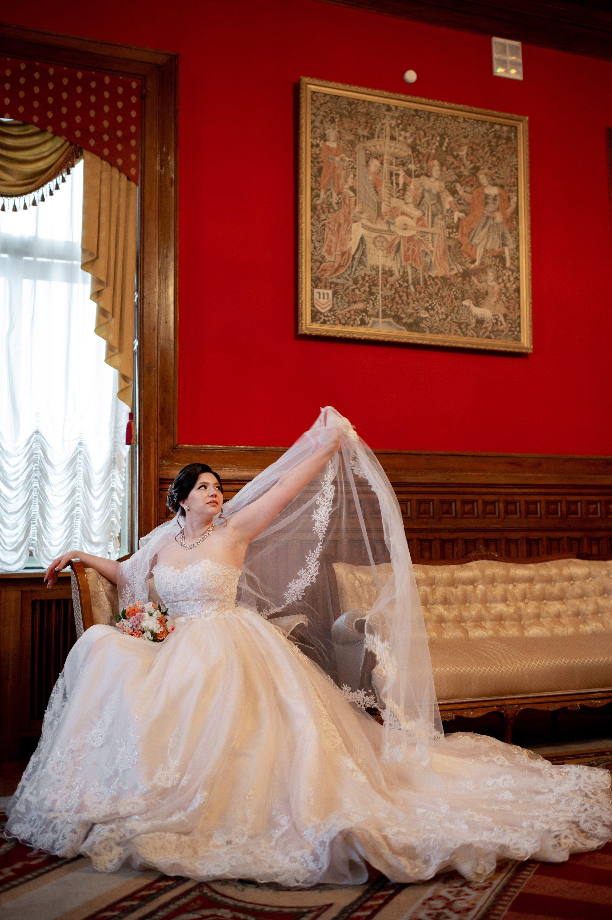 Самая красивая свадебная фотосессия в Эрмитаже. Лучшие свадебные фотографии в Эрмитажа. Портретный, семейный и свадебный фотограф в Санкт-Петербурге и в Пушкине Ширяев Денис