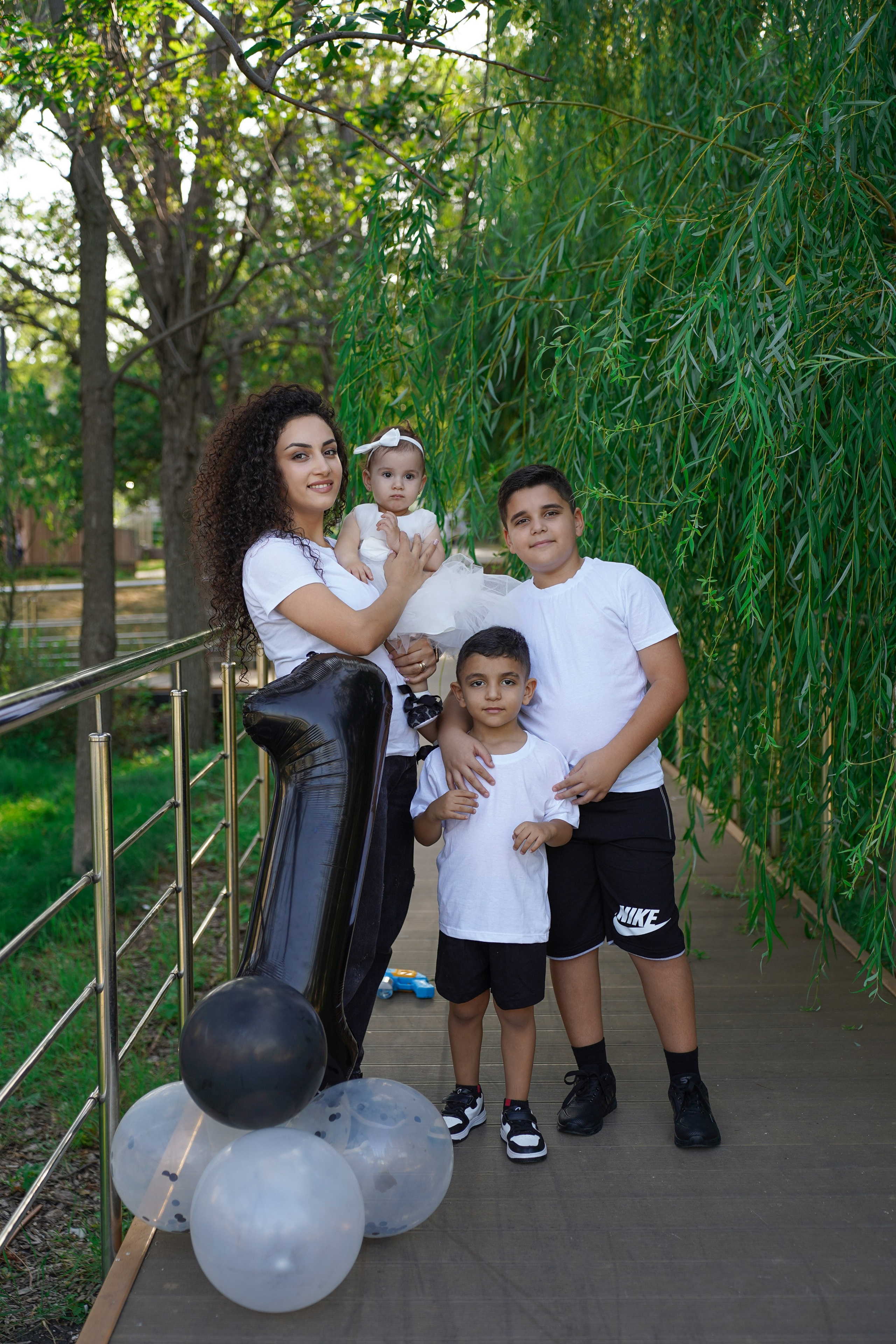 Фотосессия малышки ко дню рождения. Фотограф Новороссийск | Геленджик и ЮФО Эльвина Ясинская