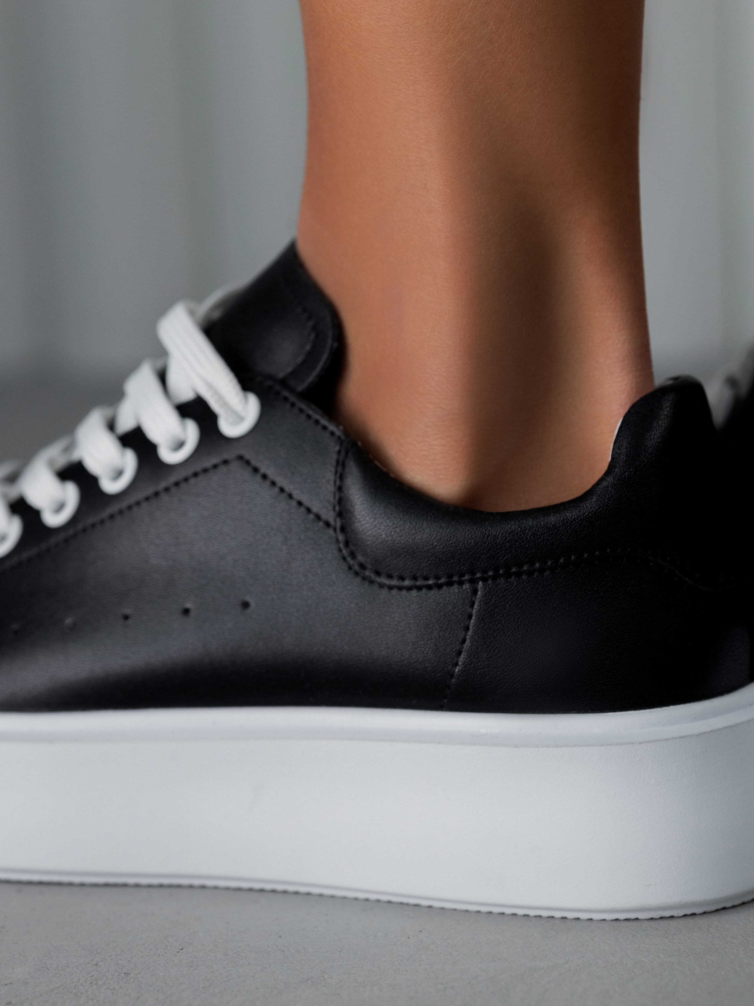 Кроссовки. Фотограф в Ростове-на-Дону Мария Аверина