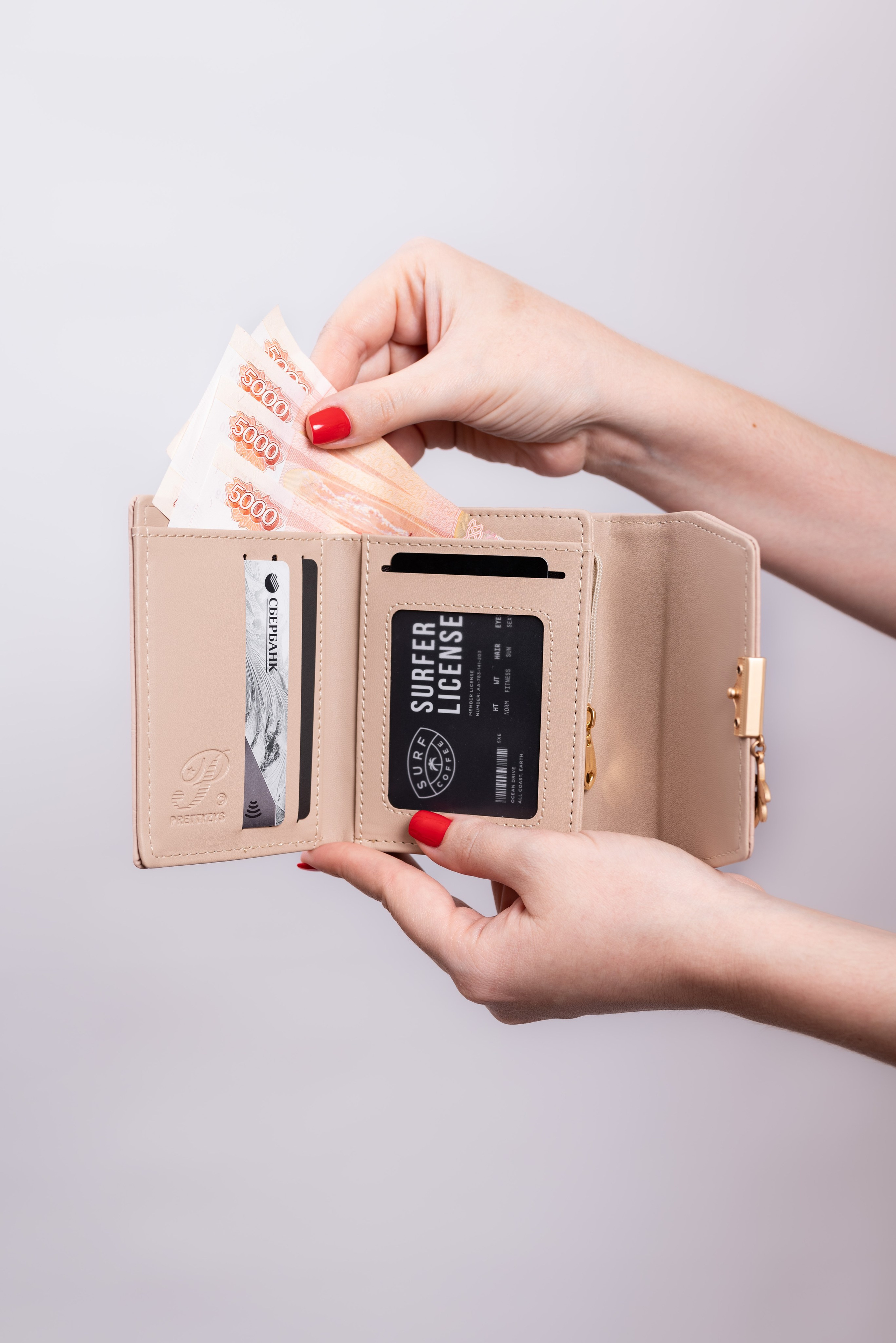 Кошельки. Предметный фотограф, фото для маркетплейсов Пятигорск, КМВ