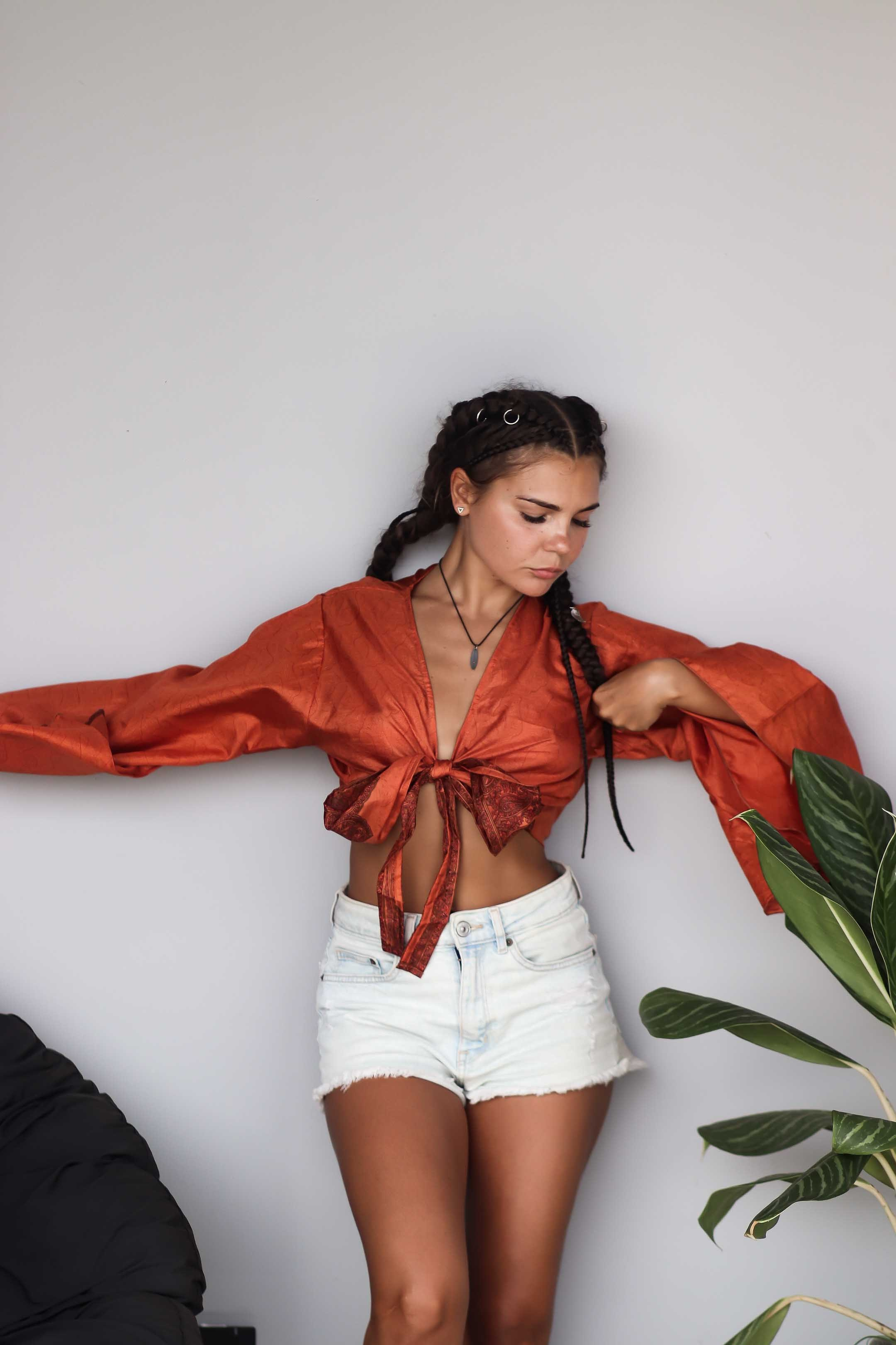 Коллекция купальников бикини. Фотограф на Шри-Ланке