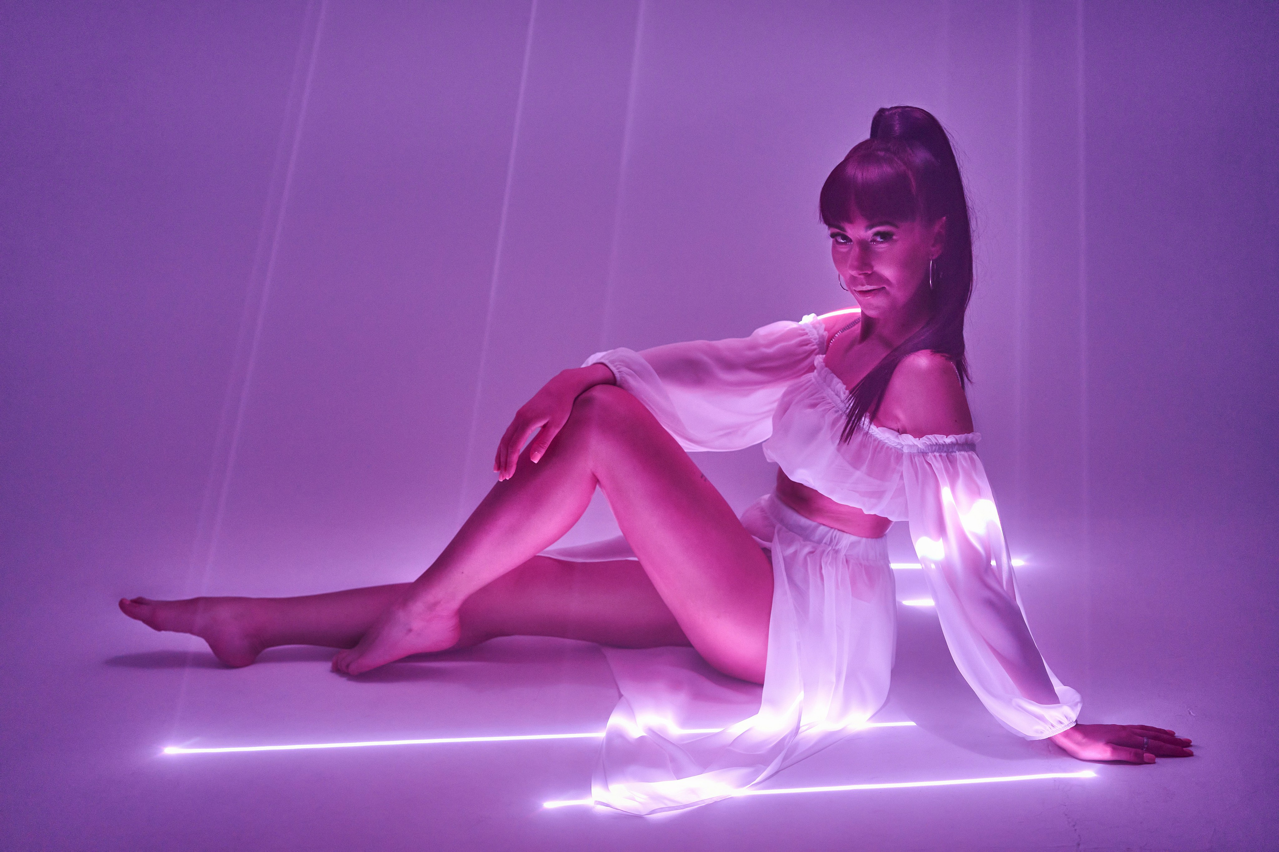 Портретная фотосессия с лазером. Фотограф Екатеринбург Кокшарова Александра